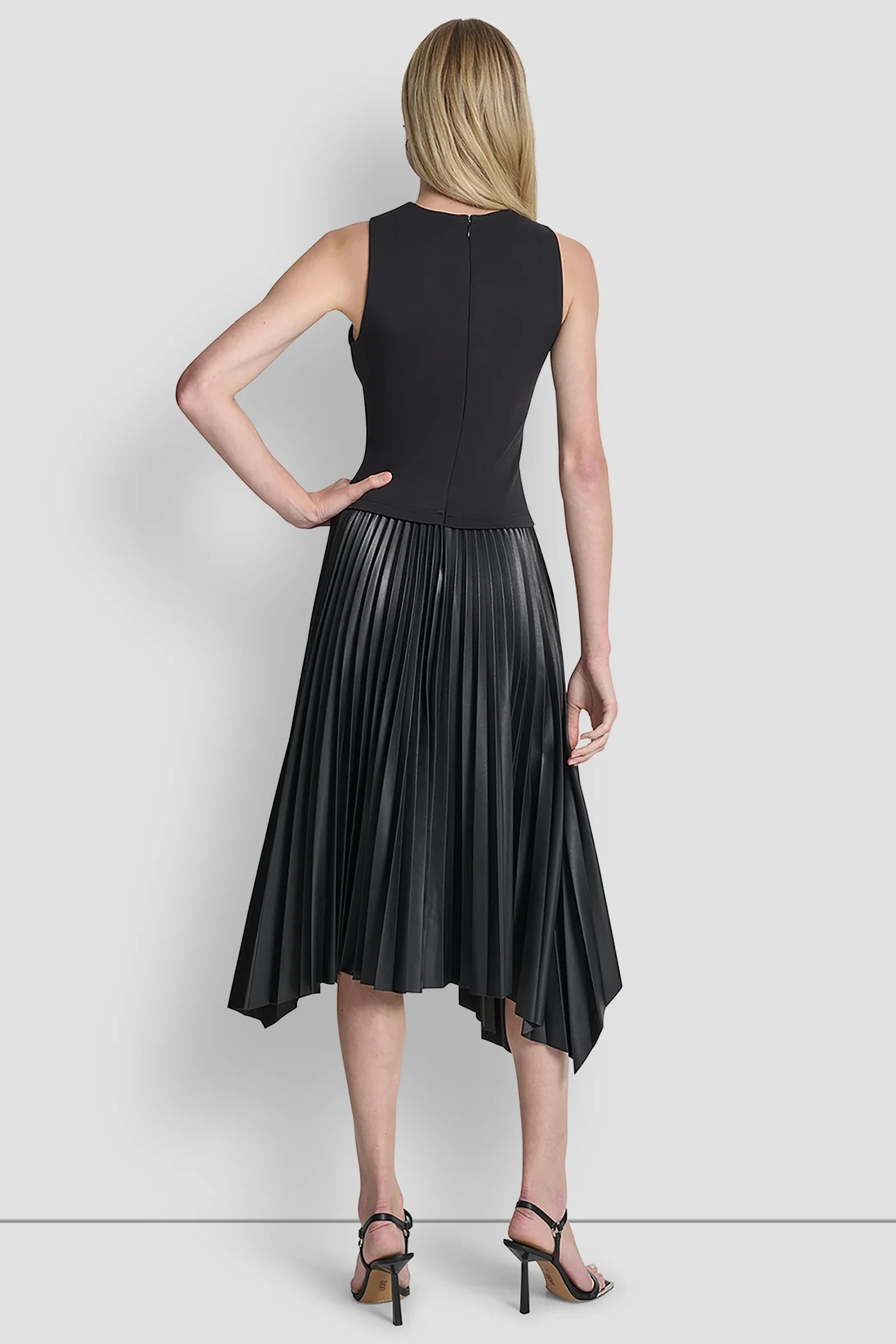 SLEEVELESS V NECK TOP WITH PLEATED SKIRT - Image 2