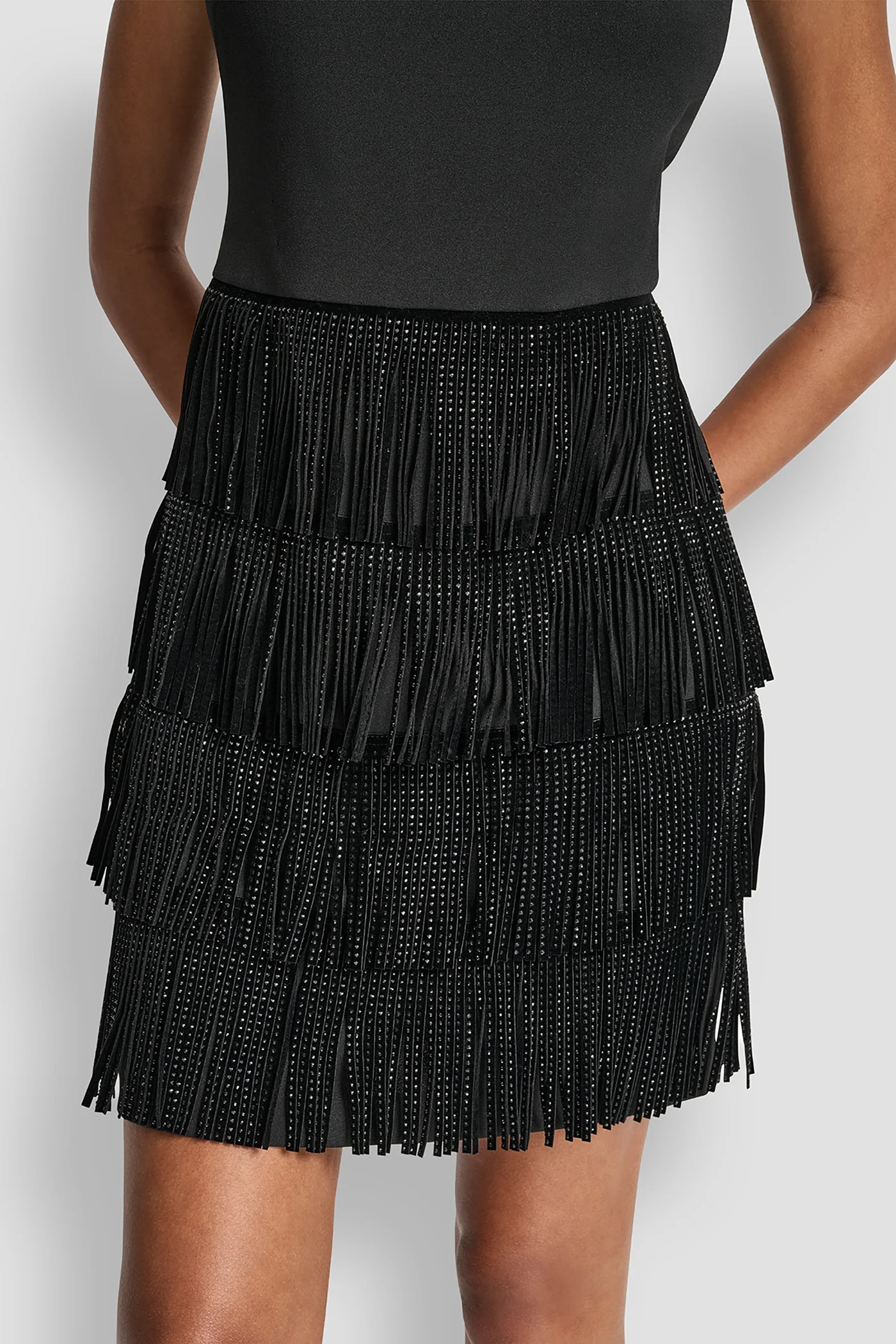 SLEEVELESS SHIFT DRESS WITH TIERED SKIRT - Image 4