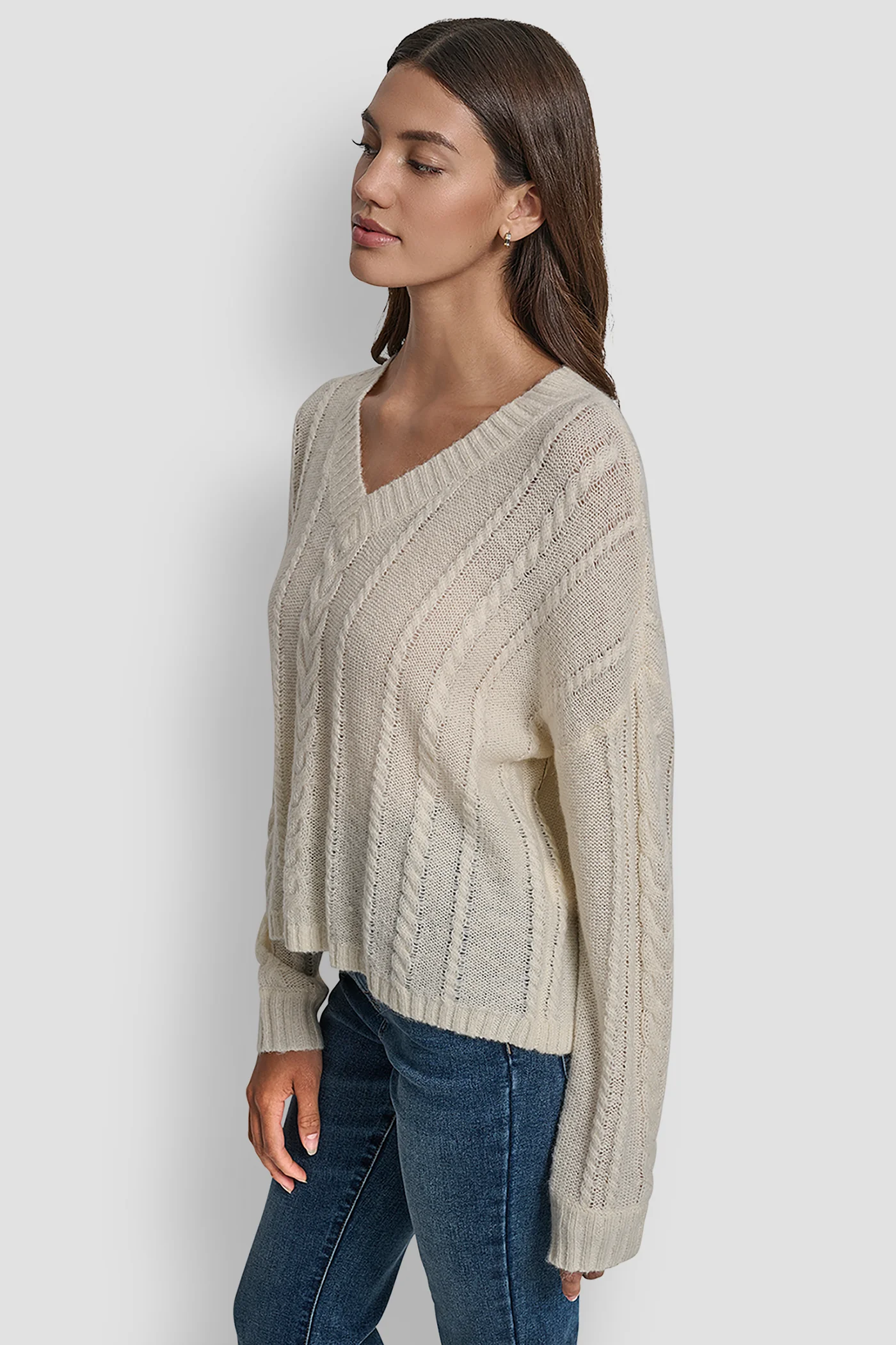 MOHAIR LIKE CABLE V-NECK SWEATER - Image 3
