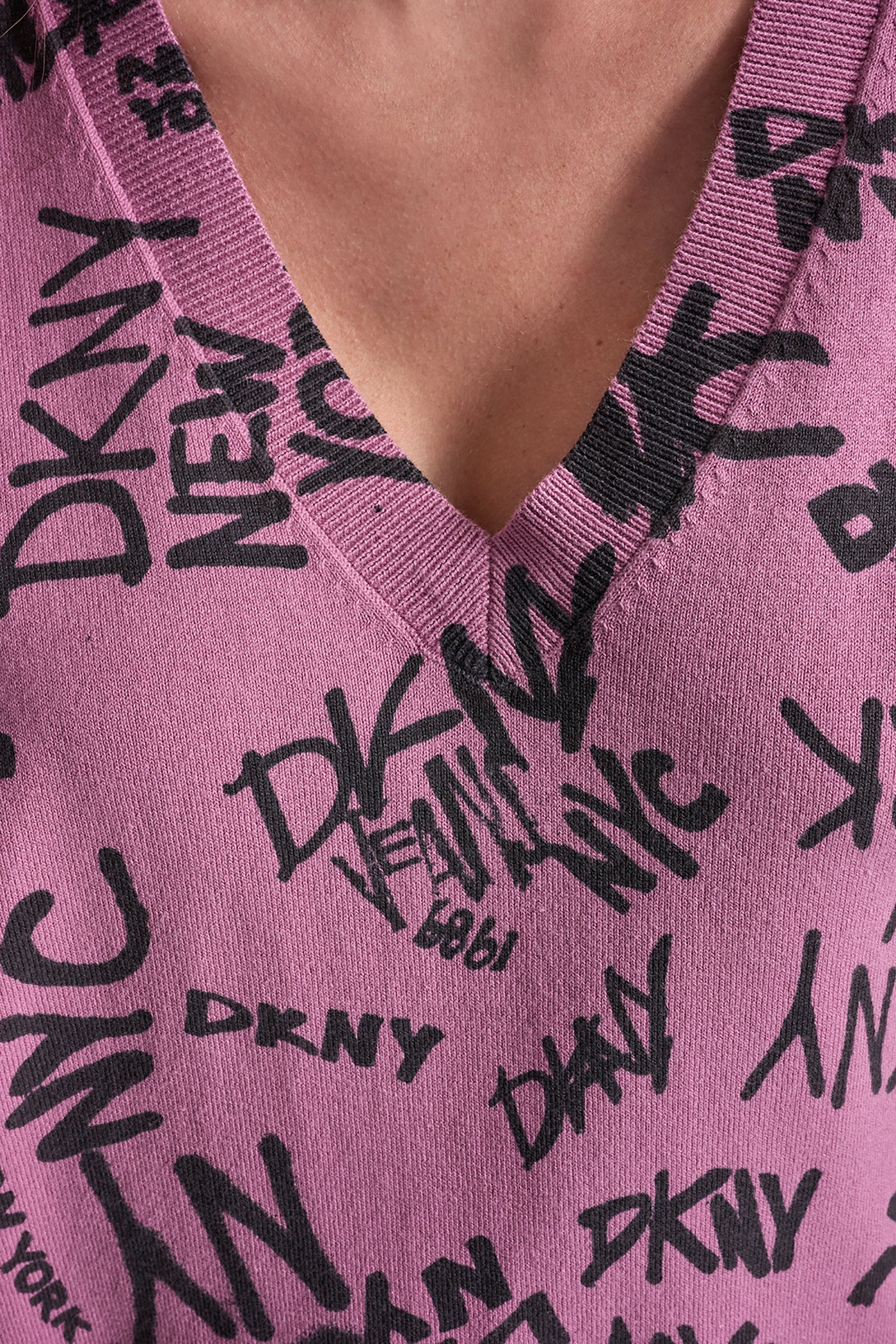 LOGO PRINTED V-NECK PULLOVER - Image 5
