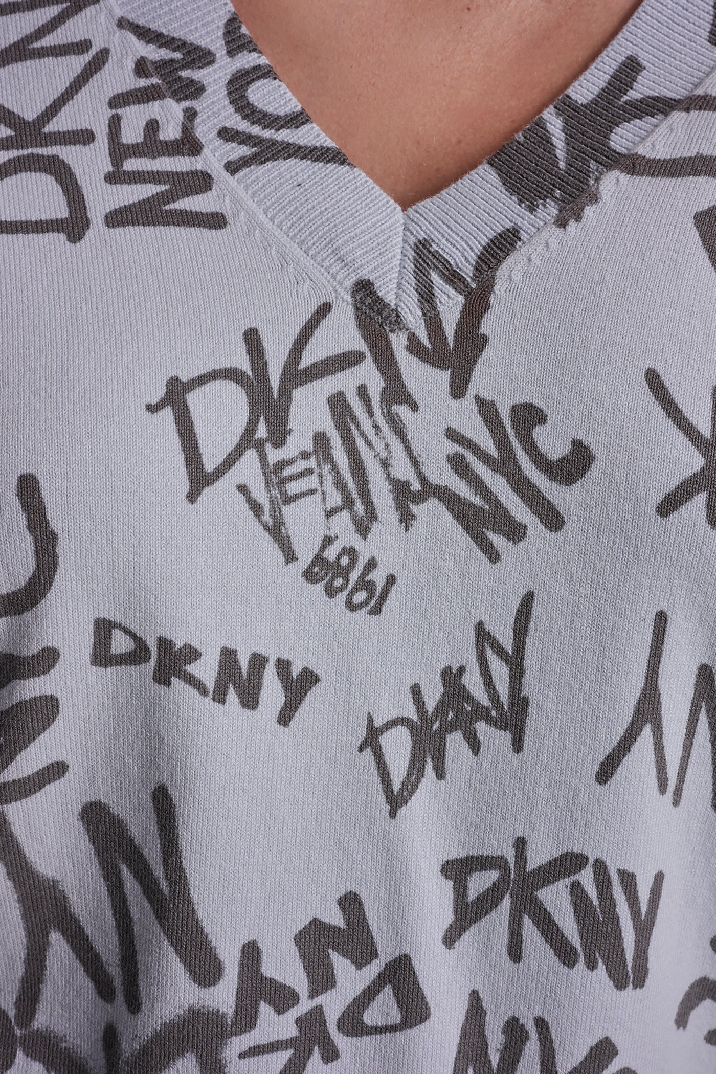 LOGO PRINTED V NECK PULLOVER - Image 5
