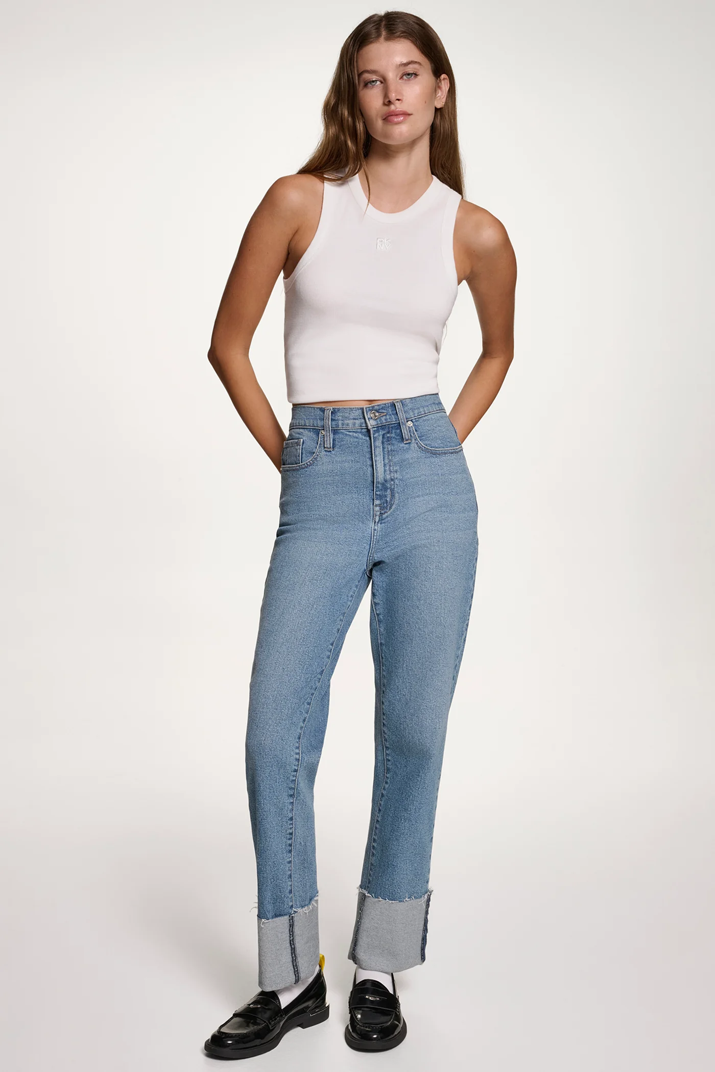 HIGH-RISE RAW-EDGE CUFFED STRAIGHT-LEG JEANS - Image 3
