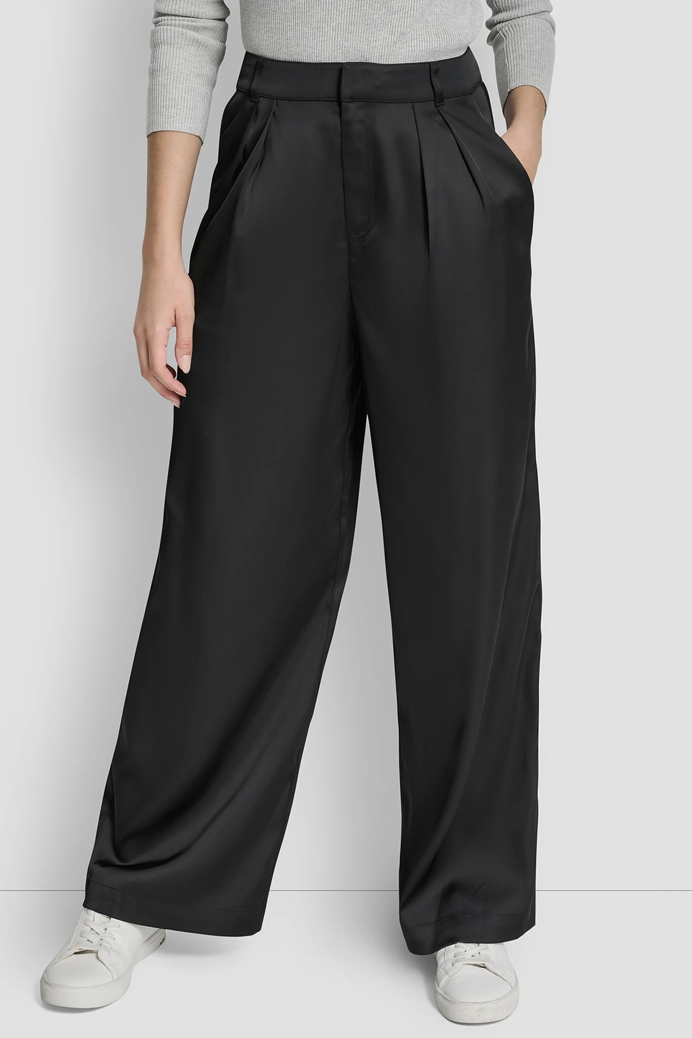 HIGH RISE PLEATED WIDE LEG TROUSER