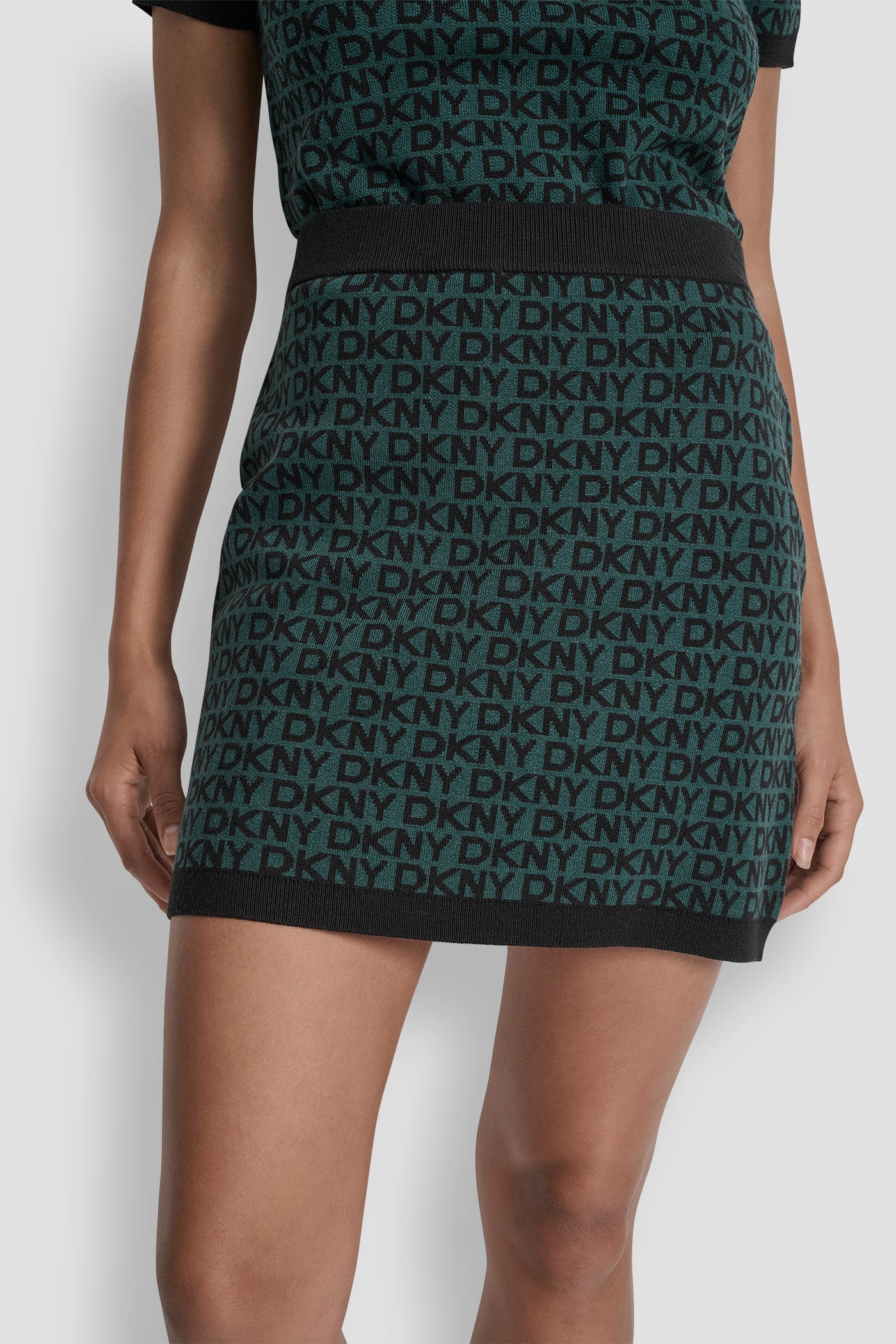 LOGO JACQUARD SHORT SKIRT - Image 4