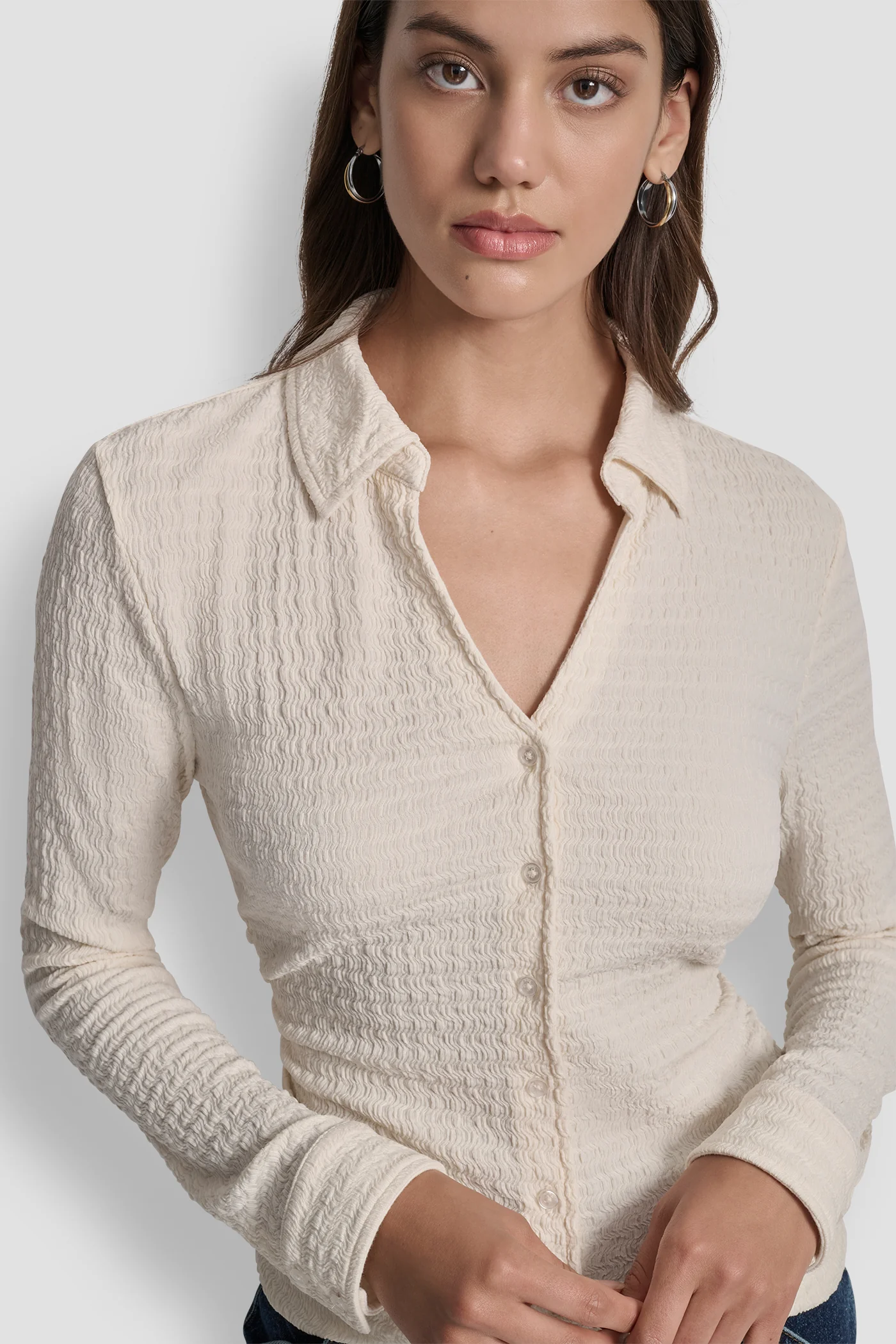 RIPPLE LACE VNECK SHIRT - Image 4