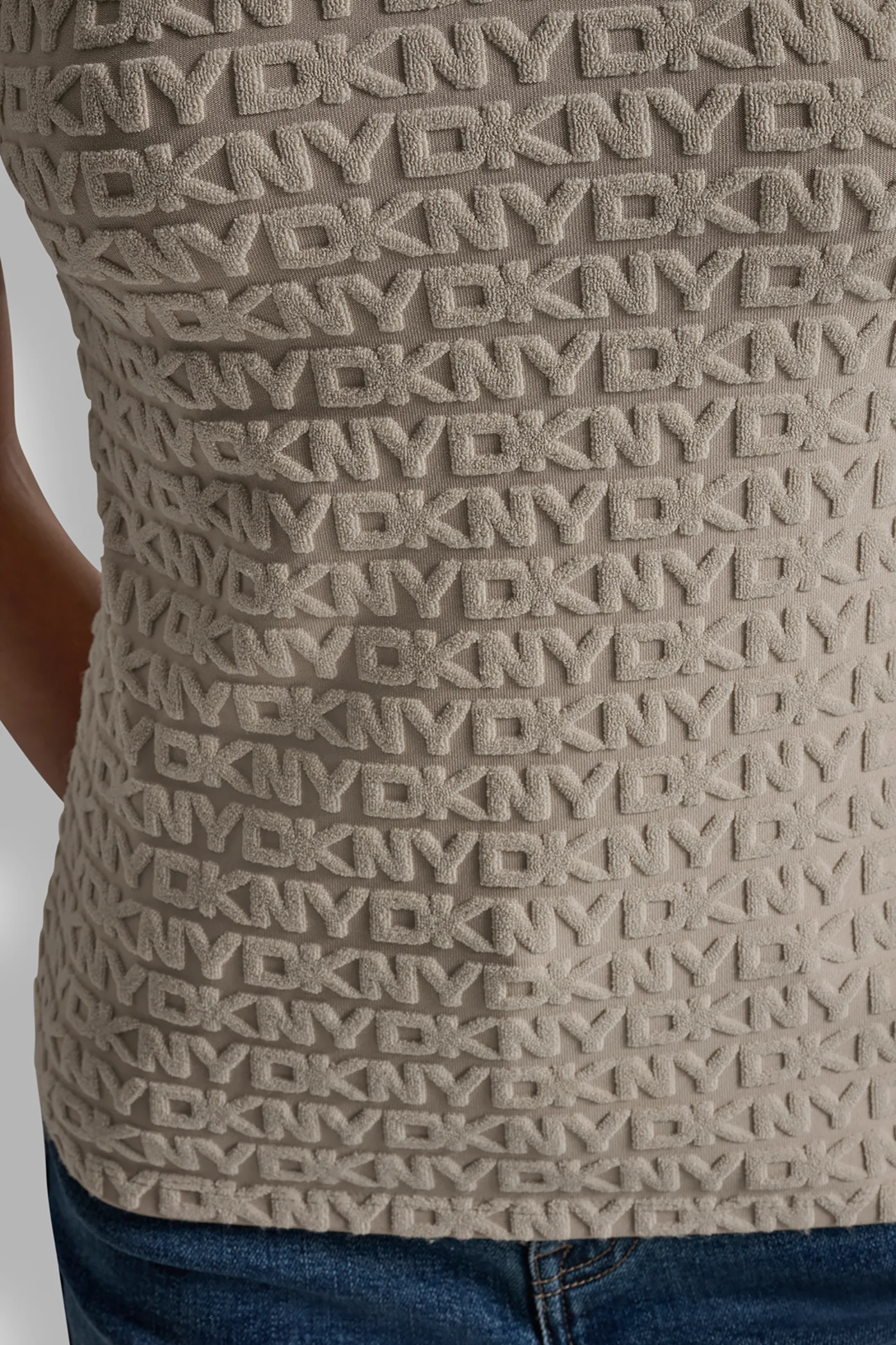 LOGO JACQUARD SHORT SLEEVE CREW NECK TEE - Image 6