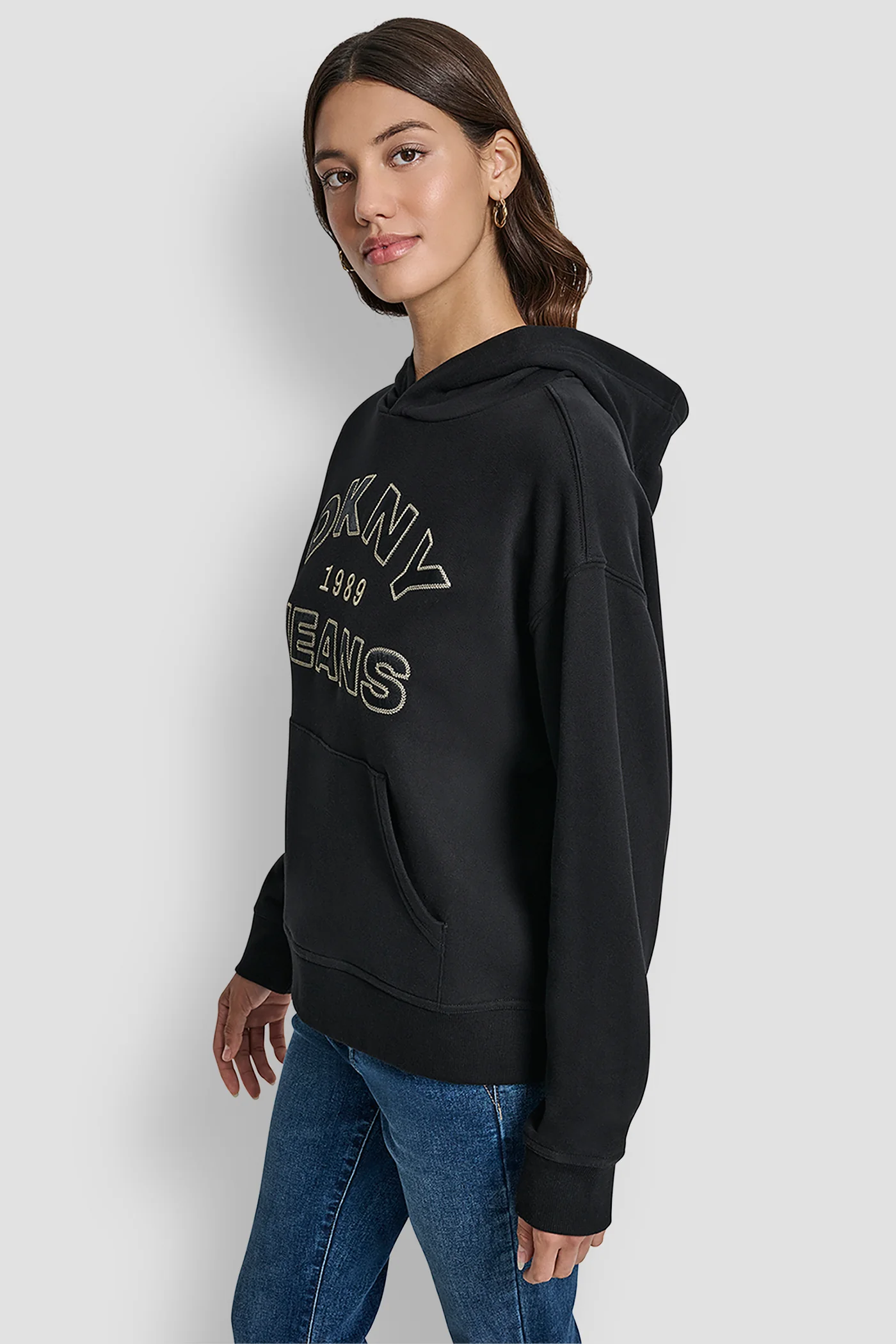 DKNY JEANS SATIN APPLIQUE CHAINSTITCH LOGO SWEATSHIRT - Image 3