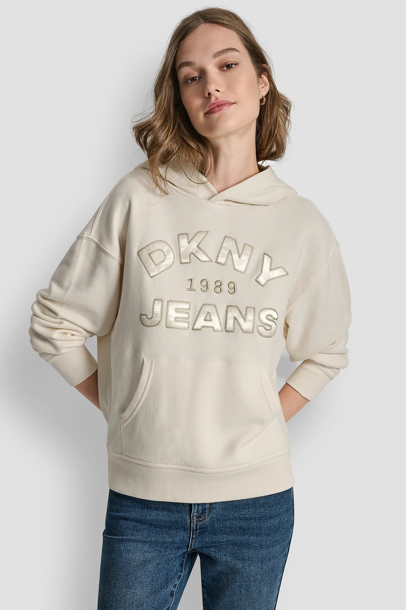 DKNY JEANS SATIN APPLIQUE CHAINSTITCH LOGO SWEATSHIRT