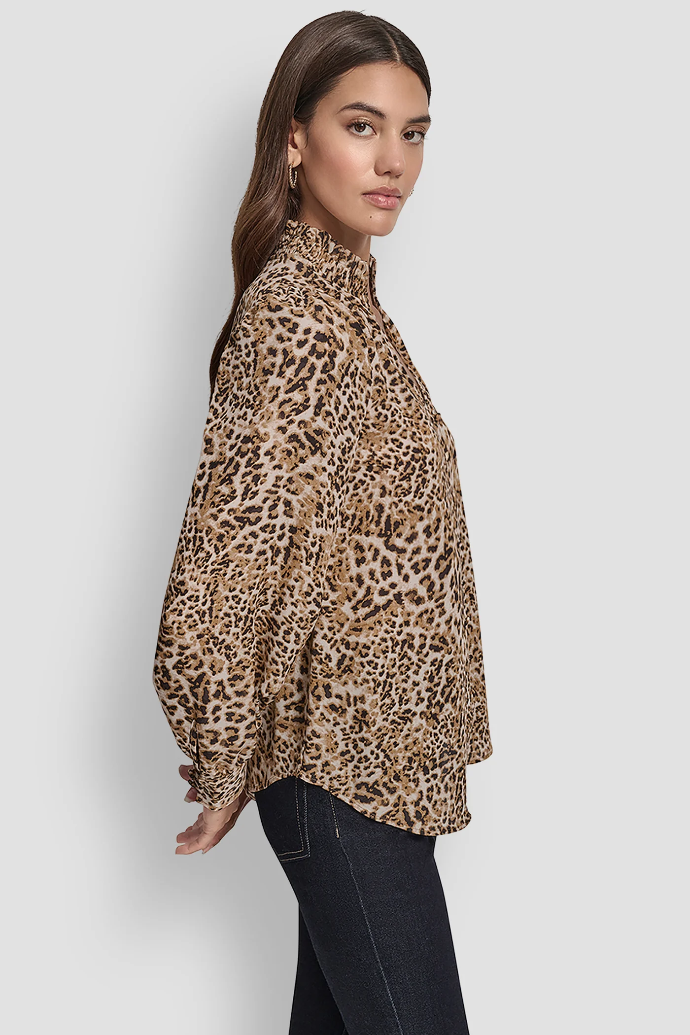 PUFF SLEEVE SMOCKED COLLARLESS SHIRT - Image 3