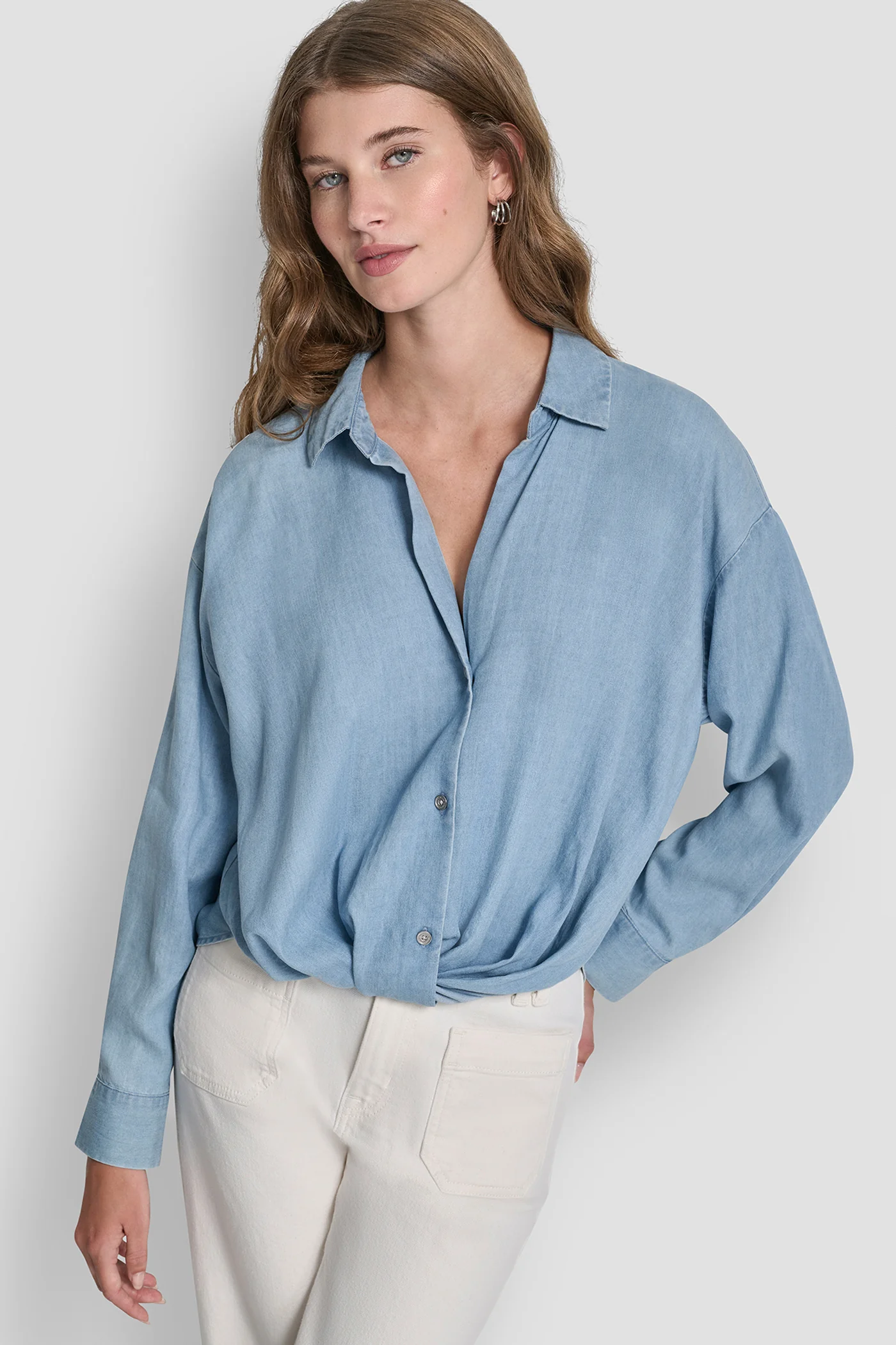 BUTTON-FRONT SHIRT WITH TWIST HEM