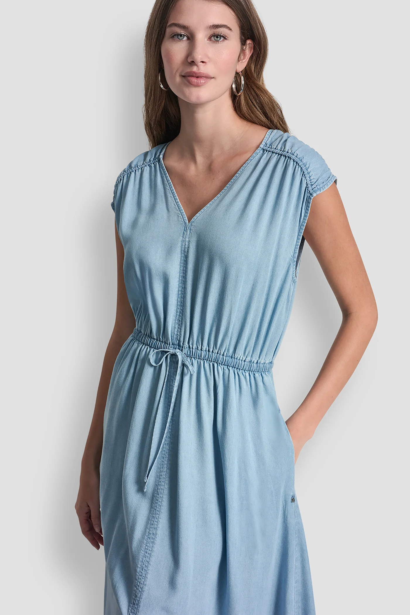 RUCHED V-NECK DRESS WITH TIE WAIST - Image 4