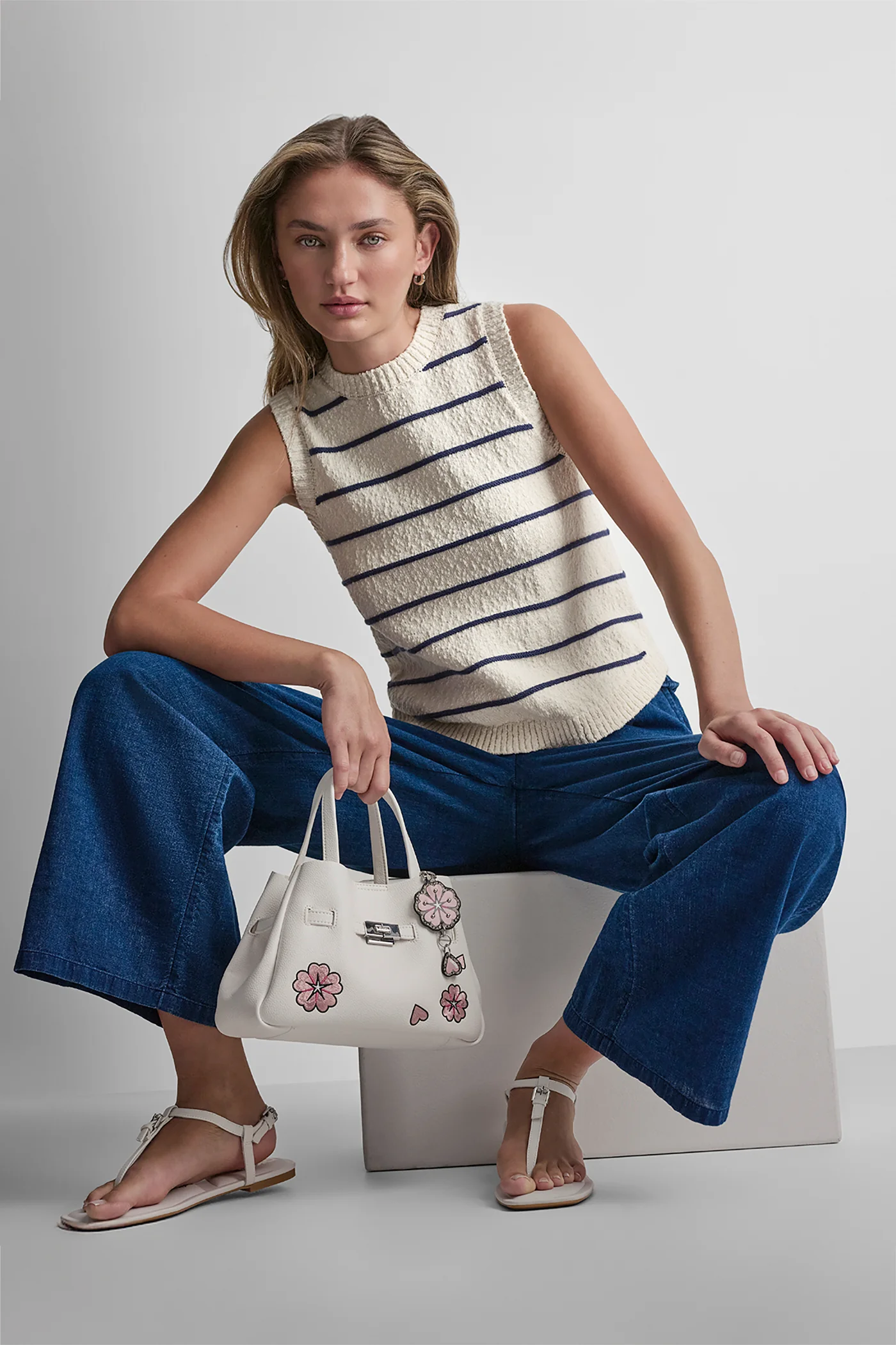 SLEEVELESS STRIPED SWEATER - Image 4