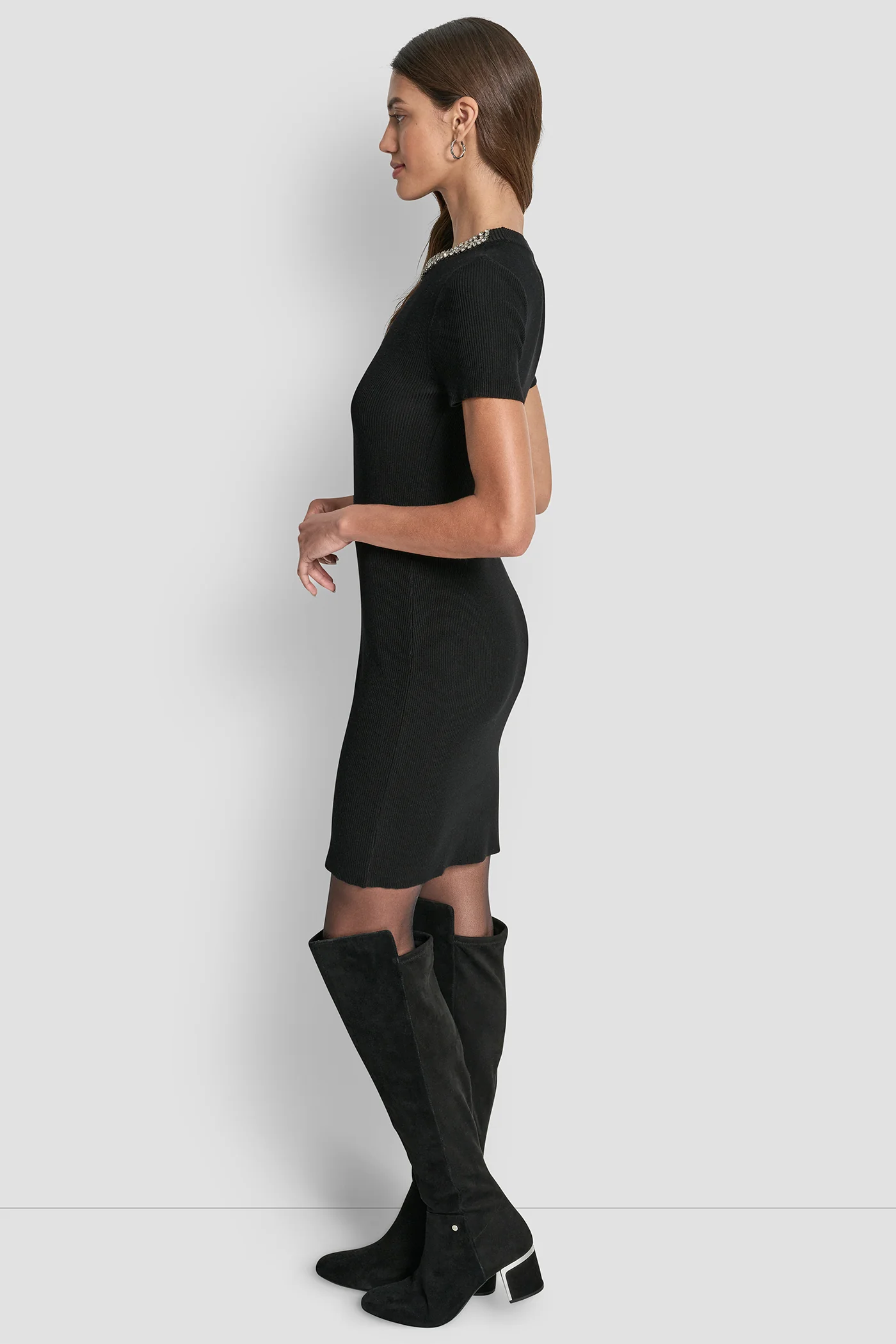 SHORT SLEEVE DRESS WITH EMBELISHMENTS - Image 3
