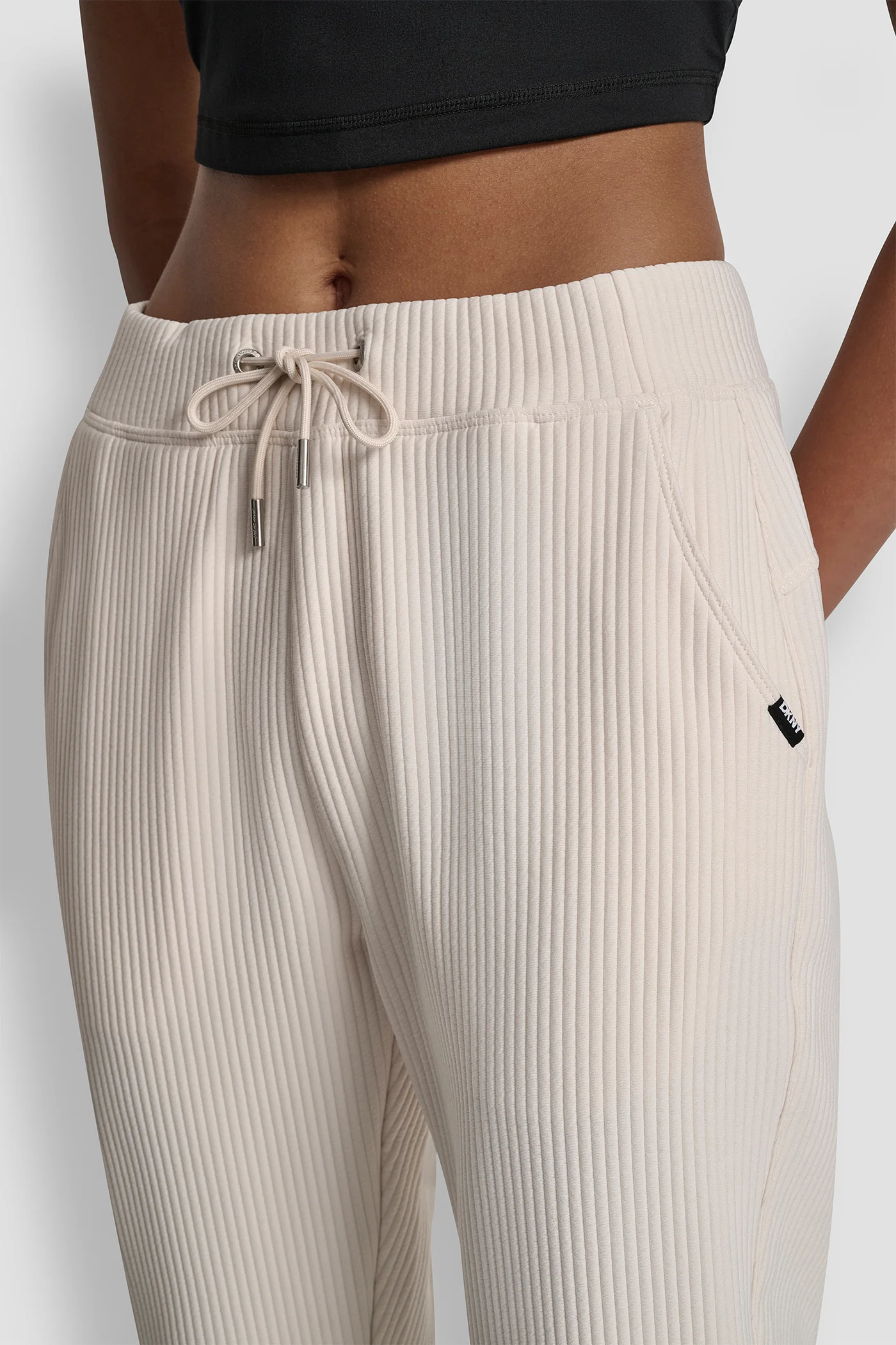 HIGH-RISE RIB-KNIT JOGGER - Image 4