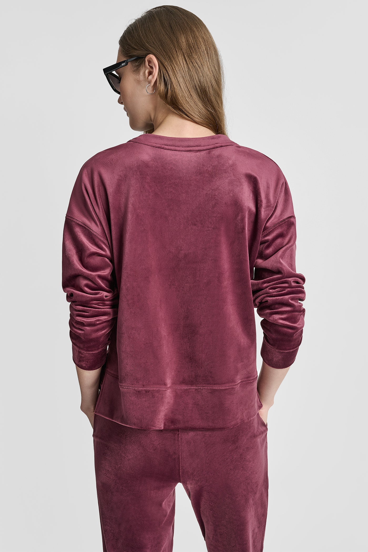VELOUR HIGH LOW LOGO PULLOVER - Image 2