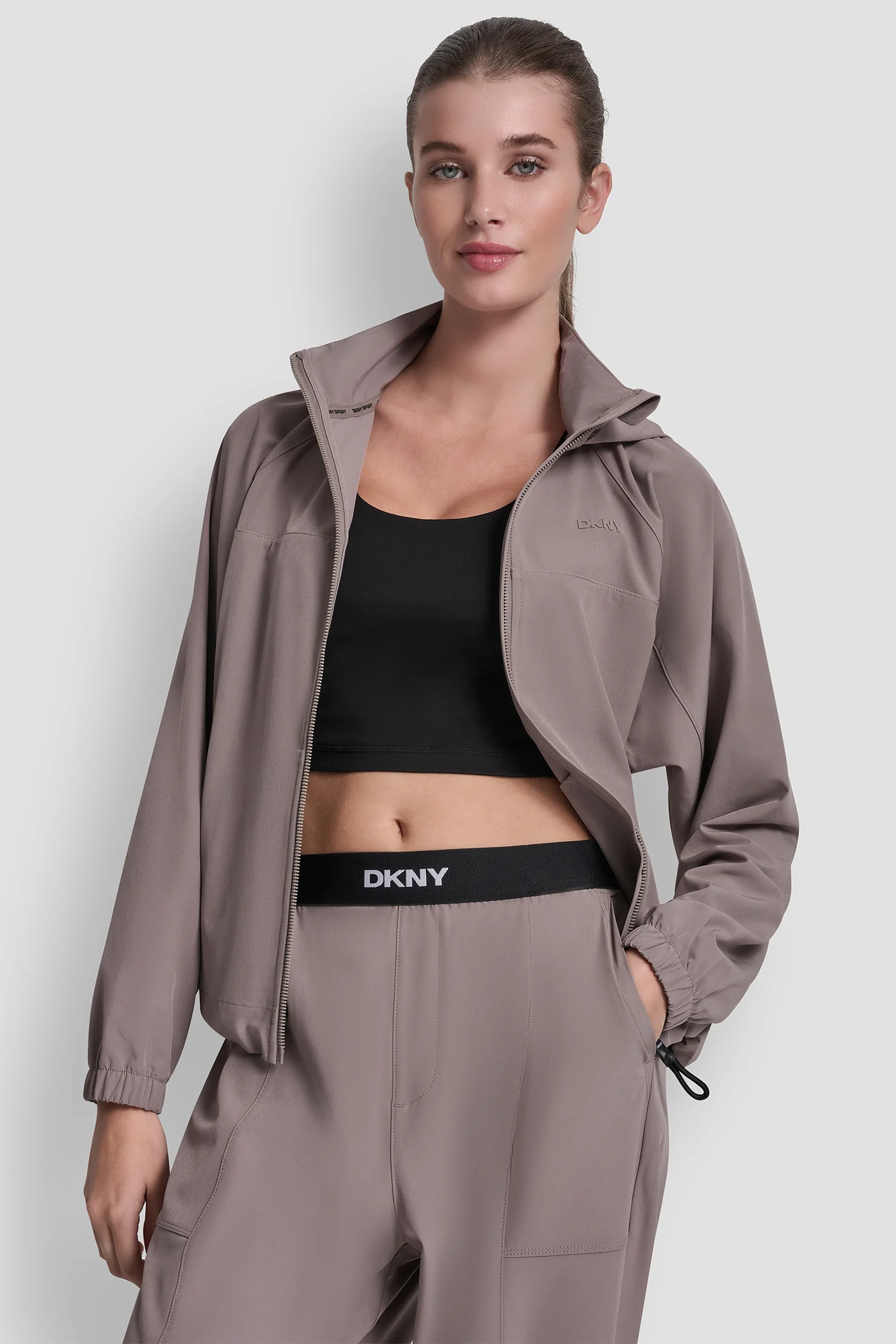LOGO HOODED SHORT JACKET - Image 9