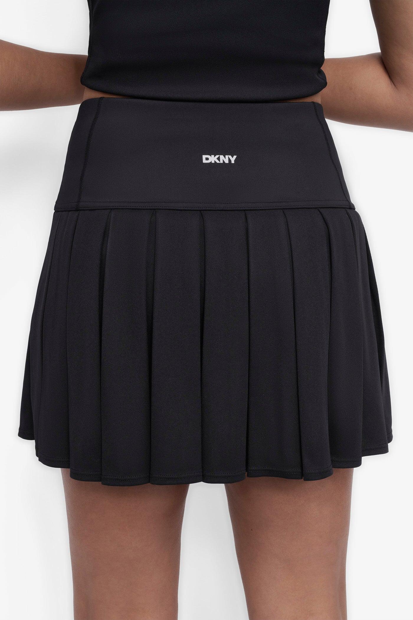 COURT PIQUE PLEATED TENNIS SKORT - Image 7