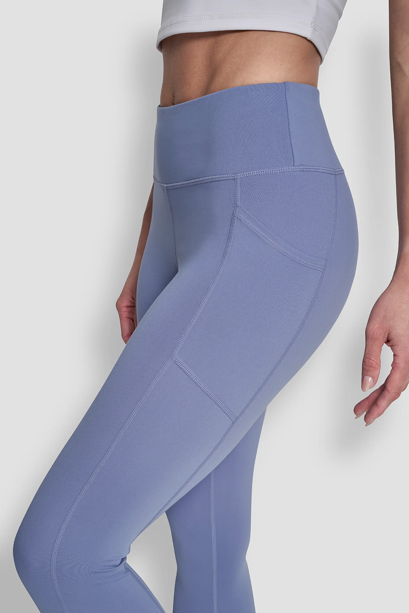 HIGH-RISE LOGO 7/8 LENGTH LEGGING - Image 7