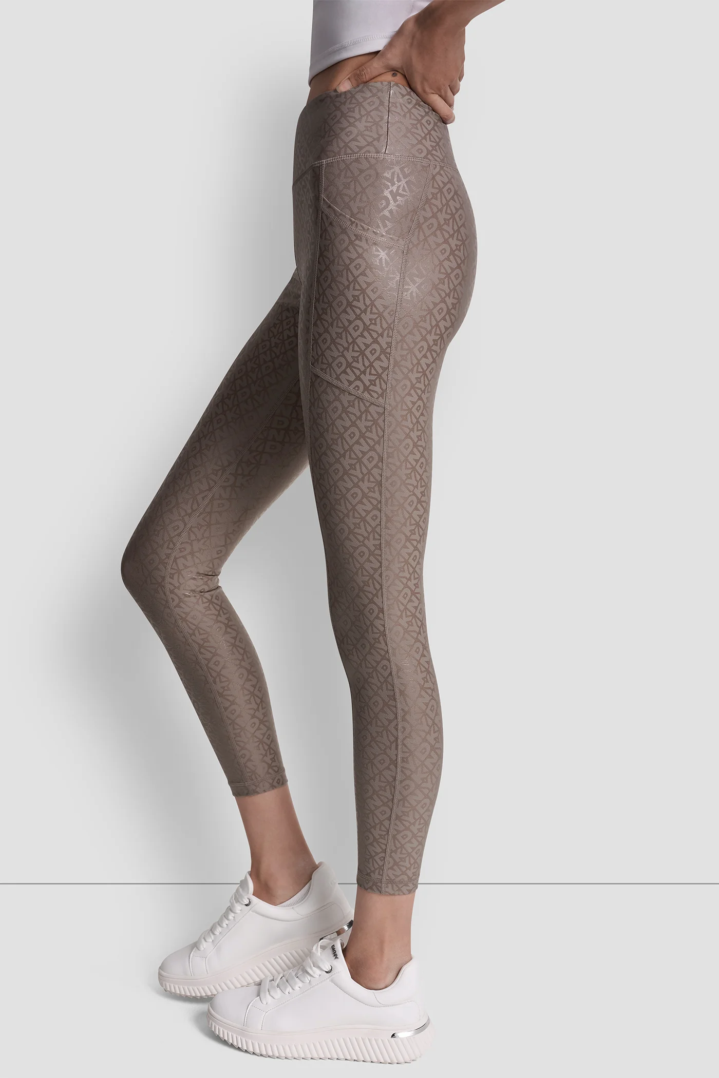 HIGH WAIST 7/8 PRINTED LEGGING WITH POCKETS - Image 4