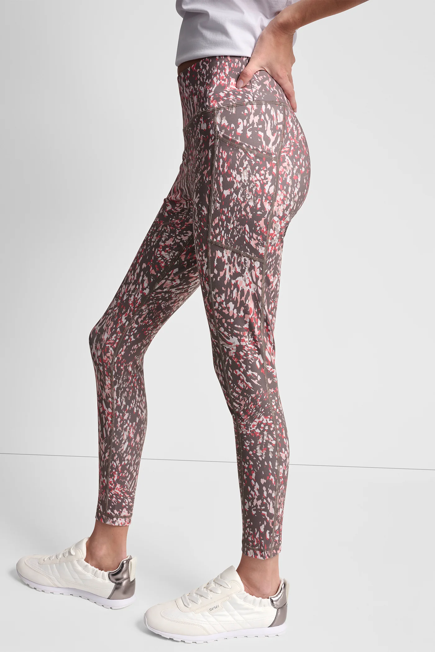 HIGH WAIST 7/8 PRINTED LEGGING WITH POCKETS - Image 4