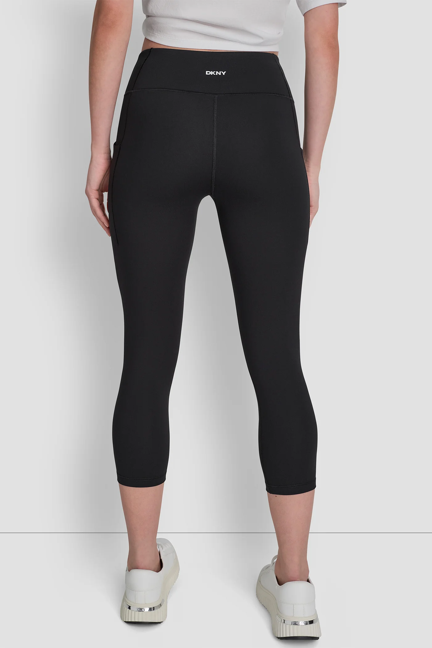 BALANCE COMPRESSION HIGH-WAIST CROPPED LEGGING - Image 2
