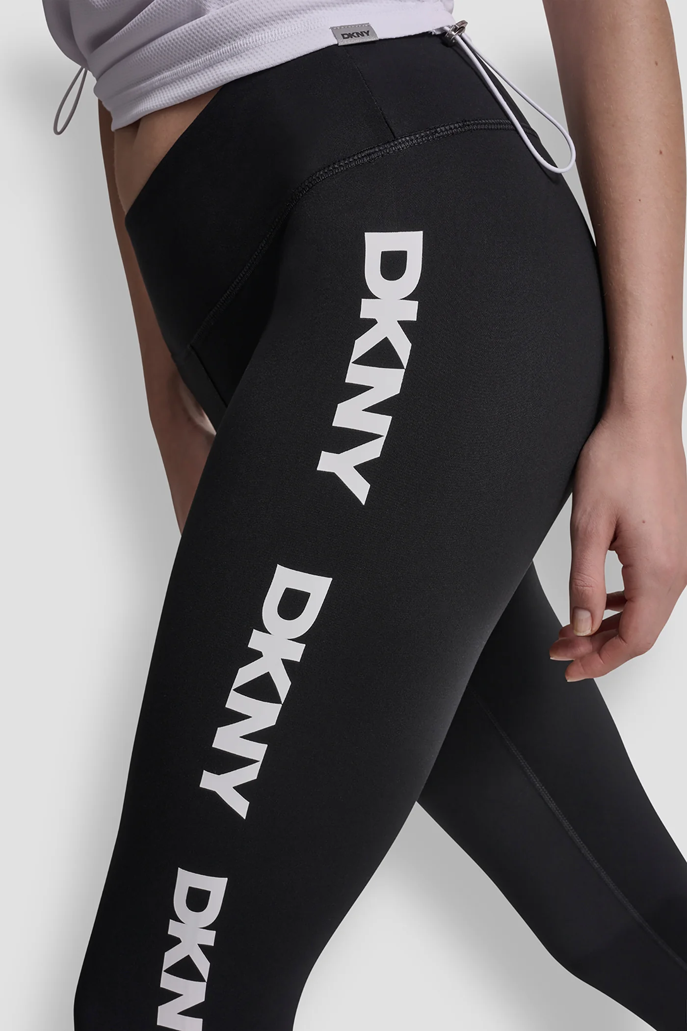 HIGH-RISE LOGO TRIM 7/8-LENGTH LEGGING - Image 6