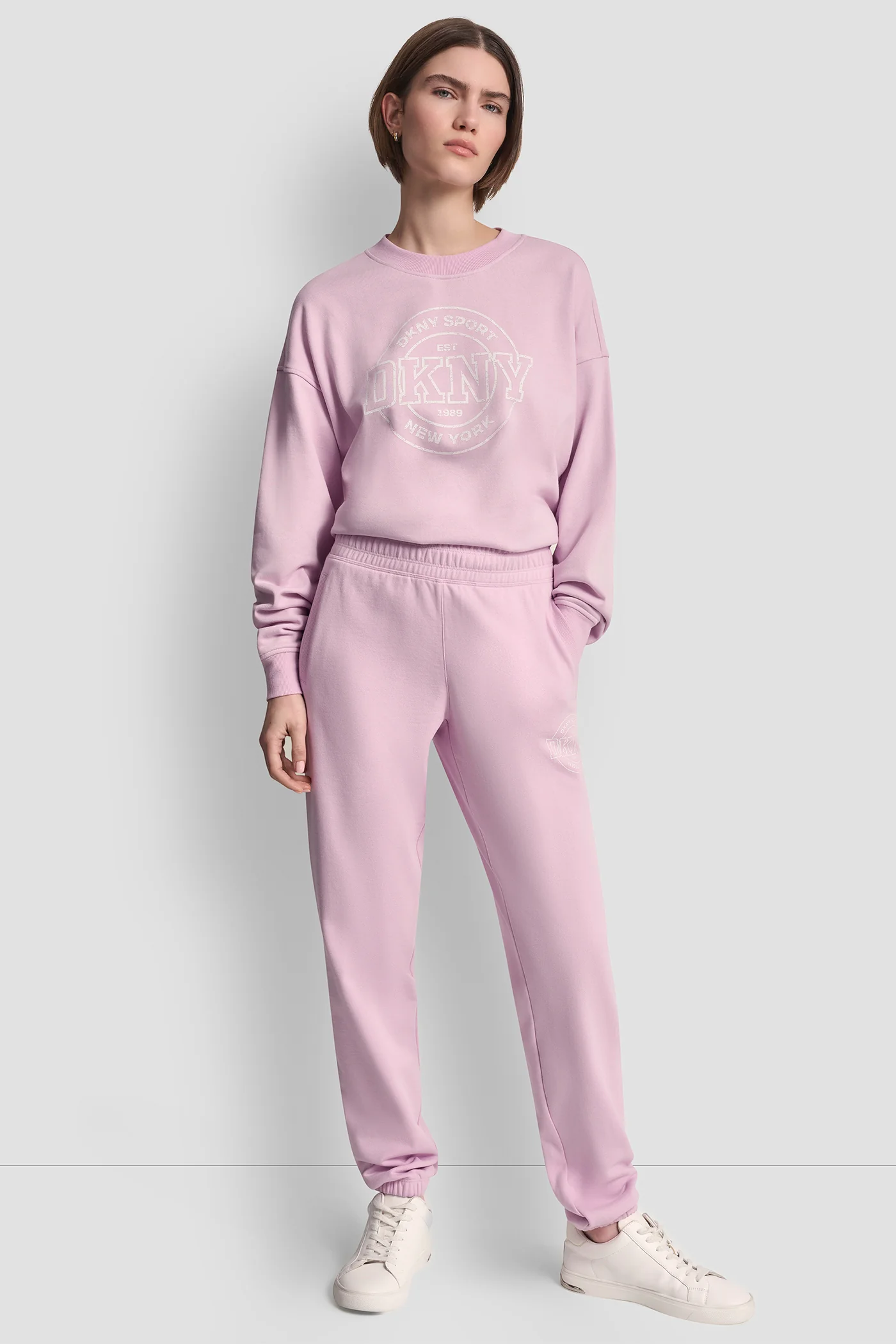 HIGH-RISE LOGO RELAXED JOGGER - Image 6