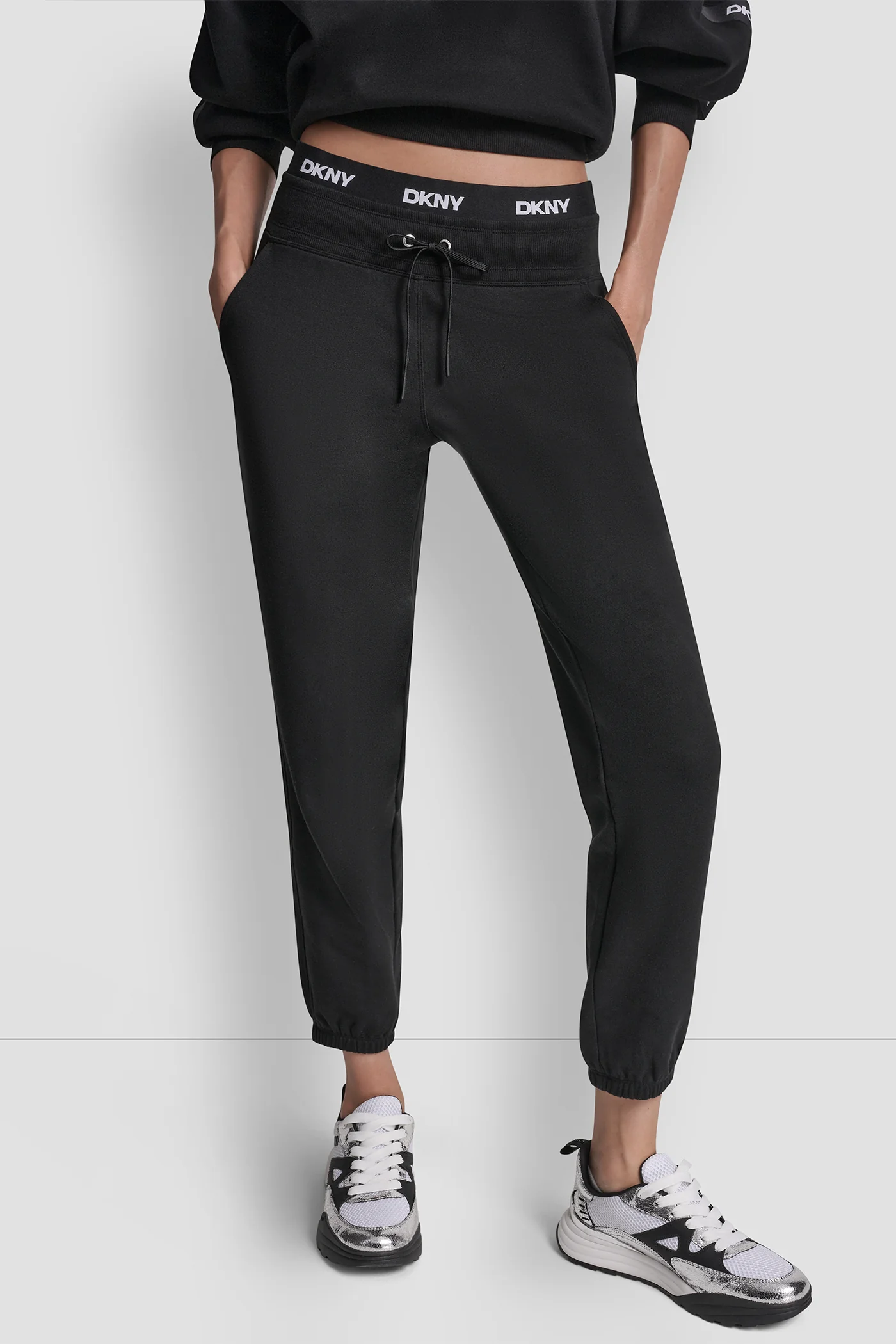 HIGH-RISE LOGO WAIST SLIM JOGGER - Image 3