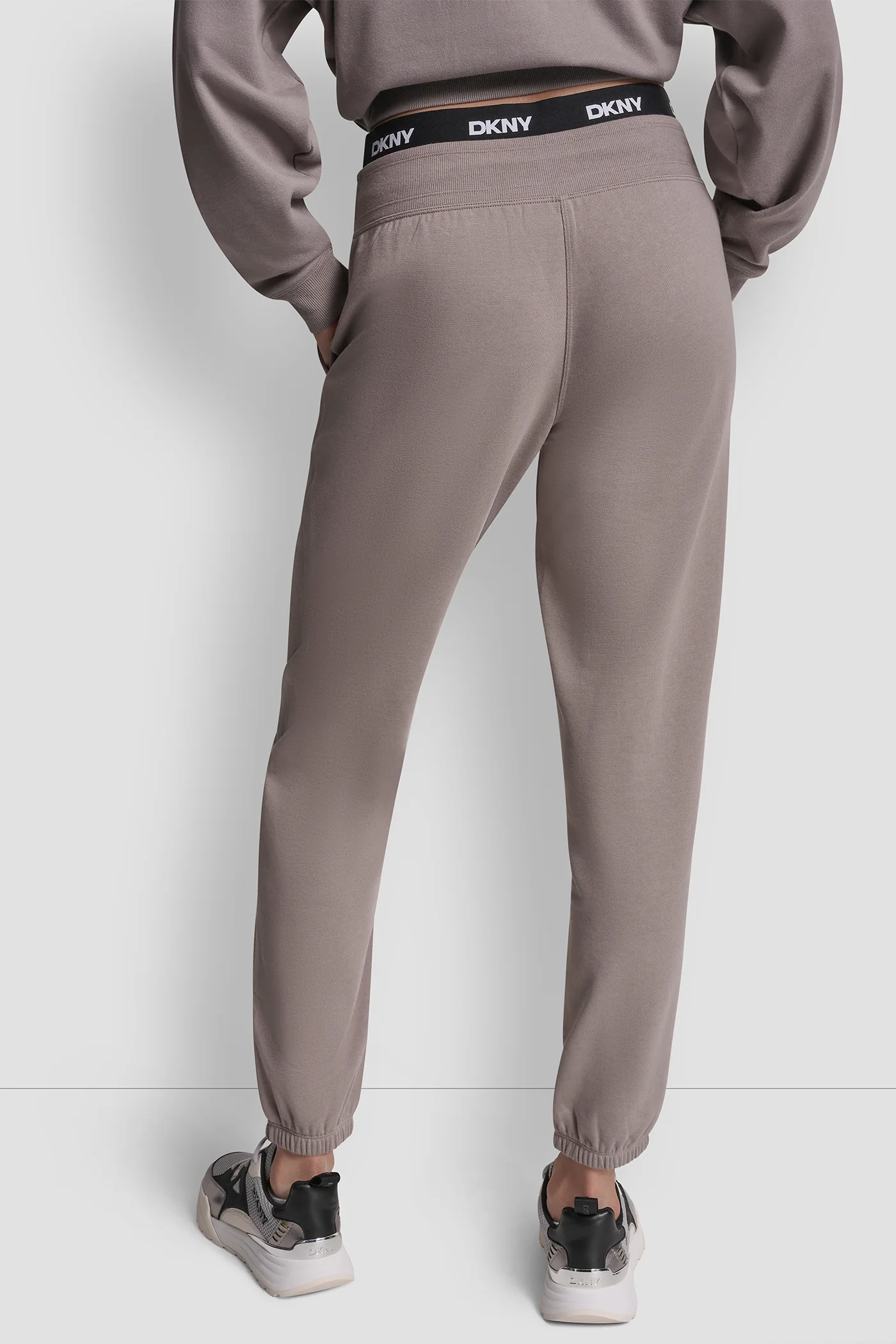 HIGH-RISE LOGO WAIST SLIM JOGGER - Image 2