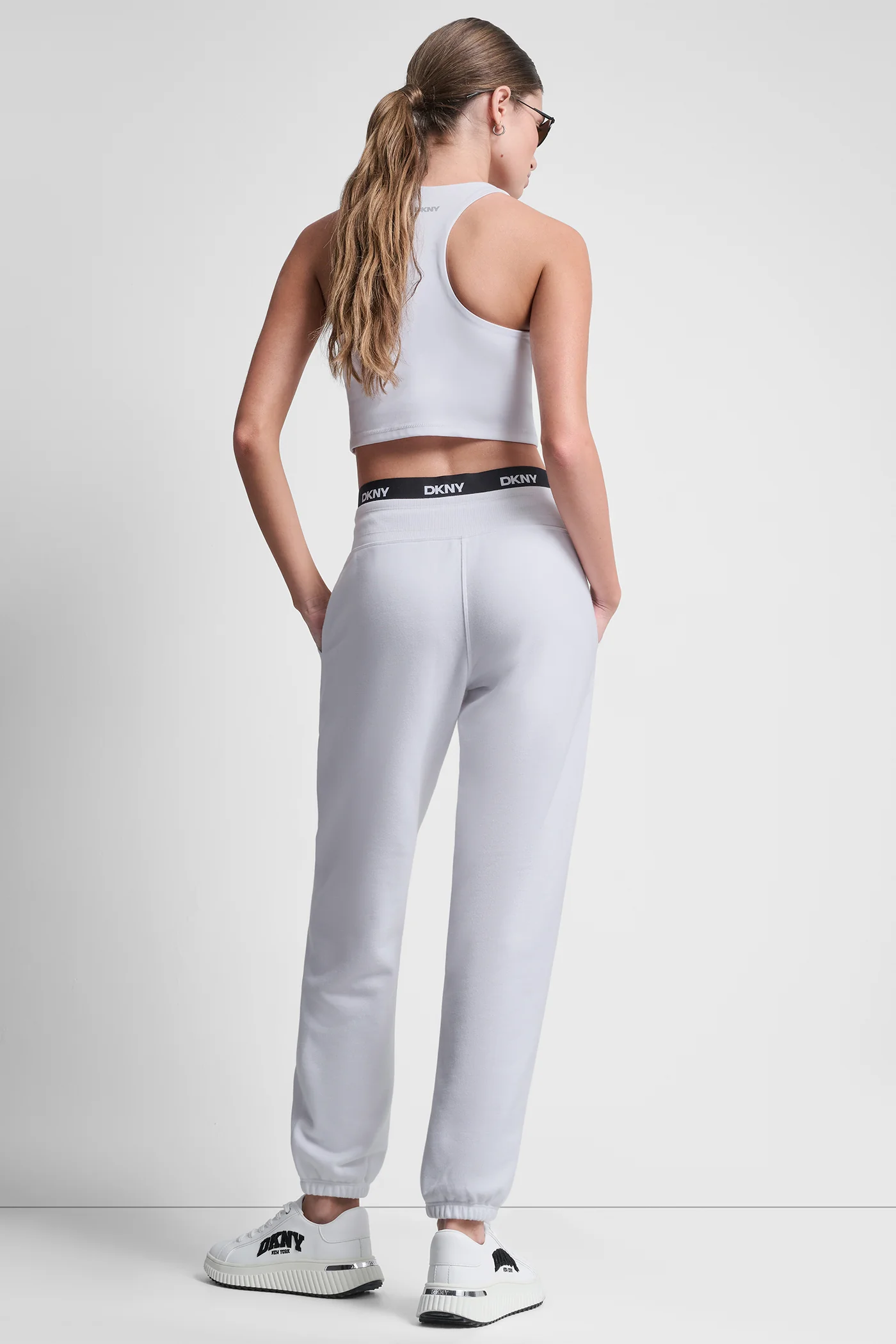 HIGH-RISE LOGO WAIST SLIM JOGGER - Image 2
