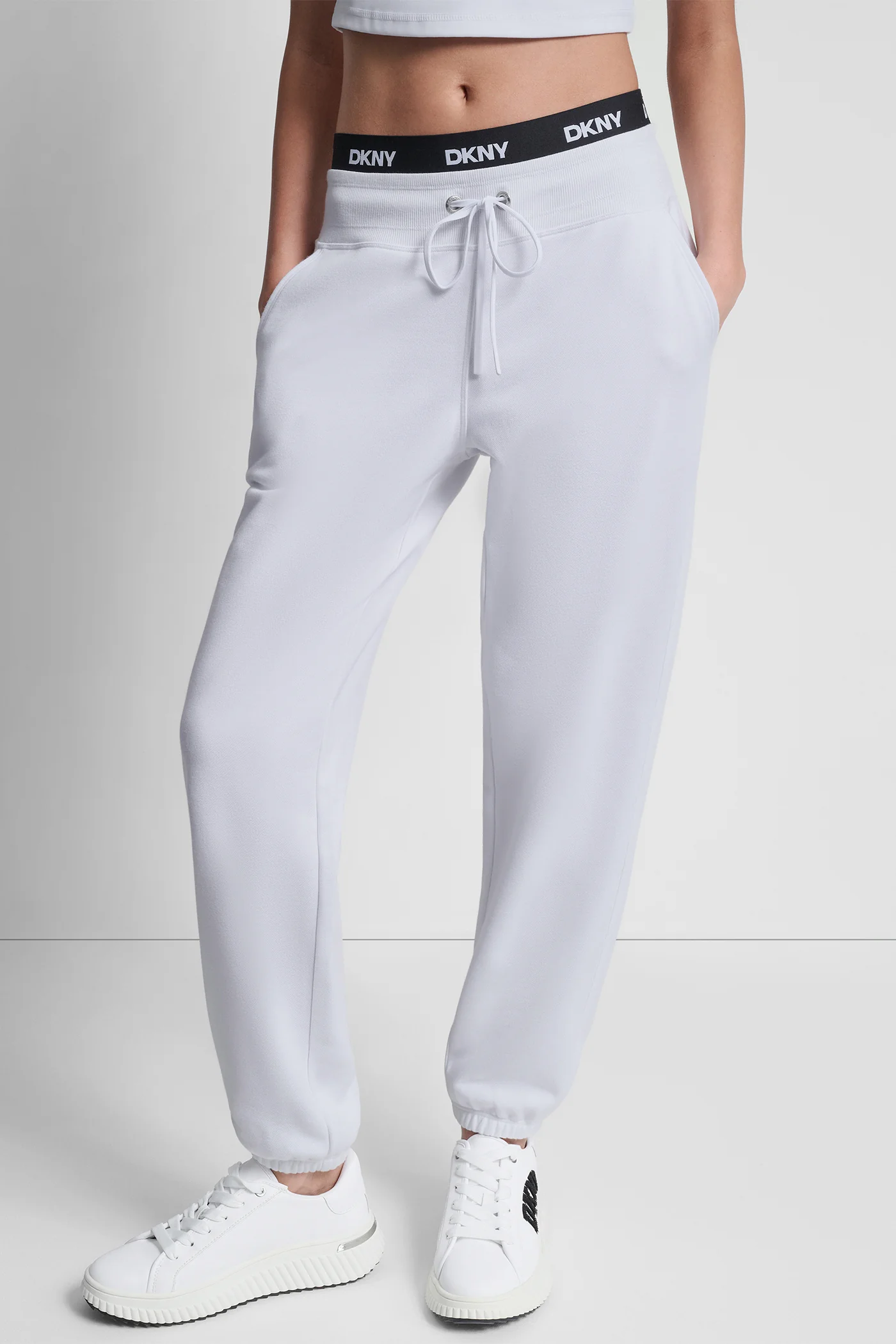 HIGH-RISE LOGO WAIST SLIM JOGGER - Image 3