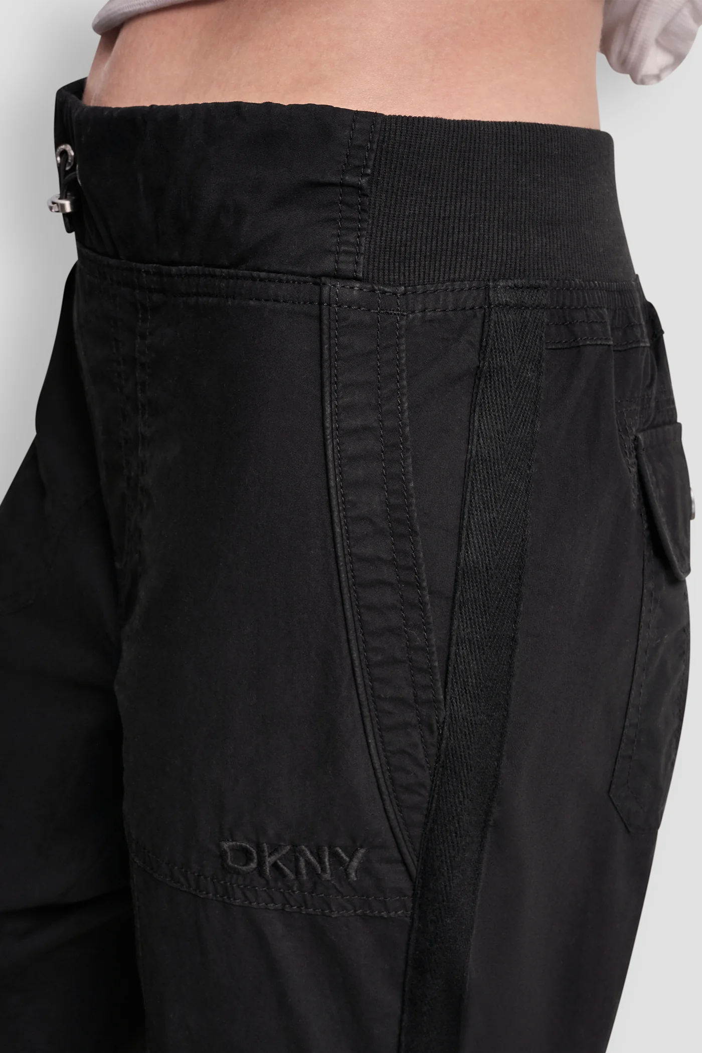 HIGH-RISE SLIM UTILITY JOGGER - Image 7