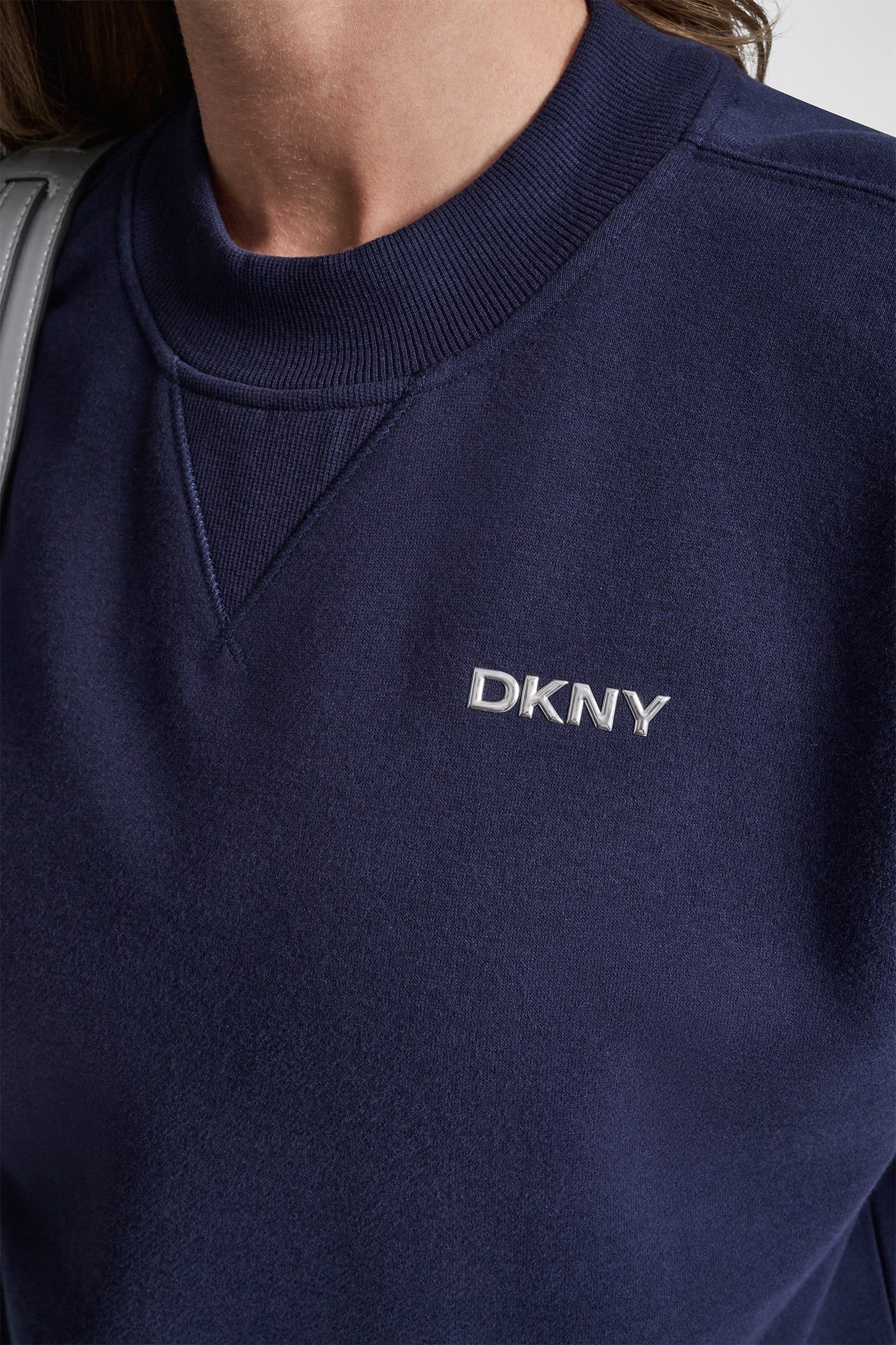 METALLIC BUBBLE LOGO FLEECE PULLOVER - Image 6