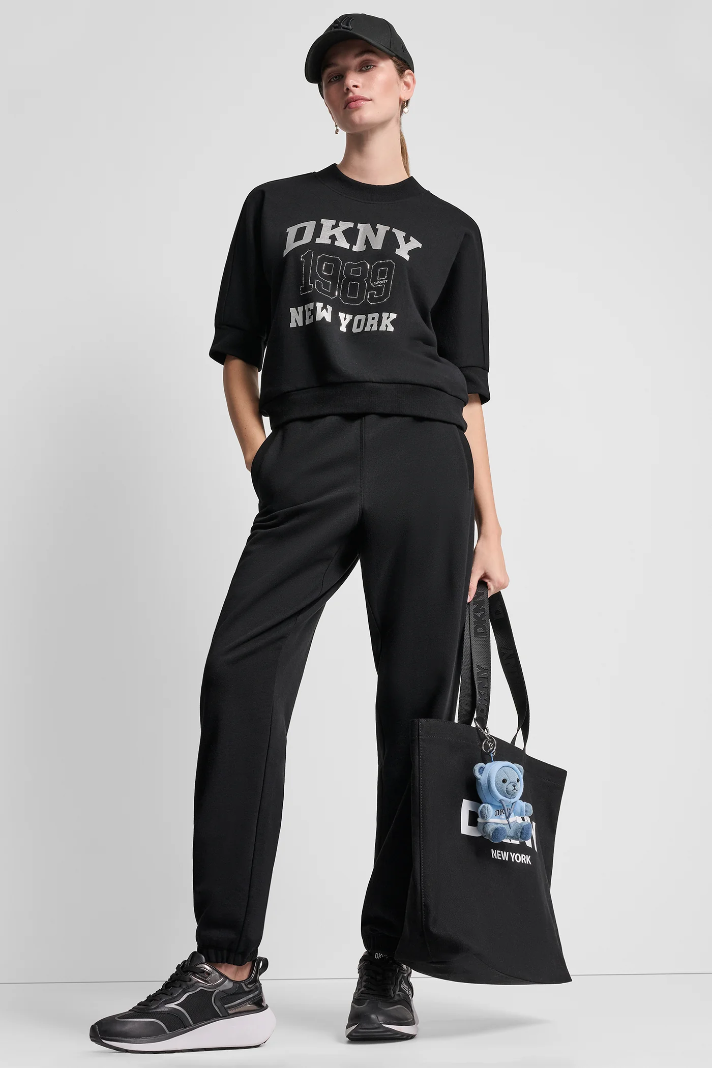 DKNY 1989 RHINESTUD LOGO PULLOVER