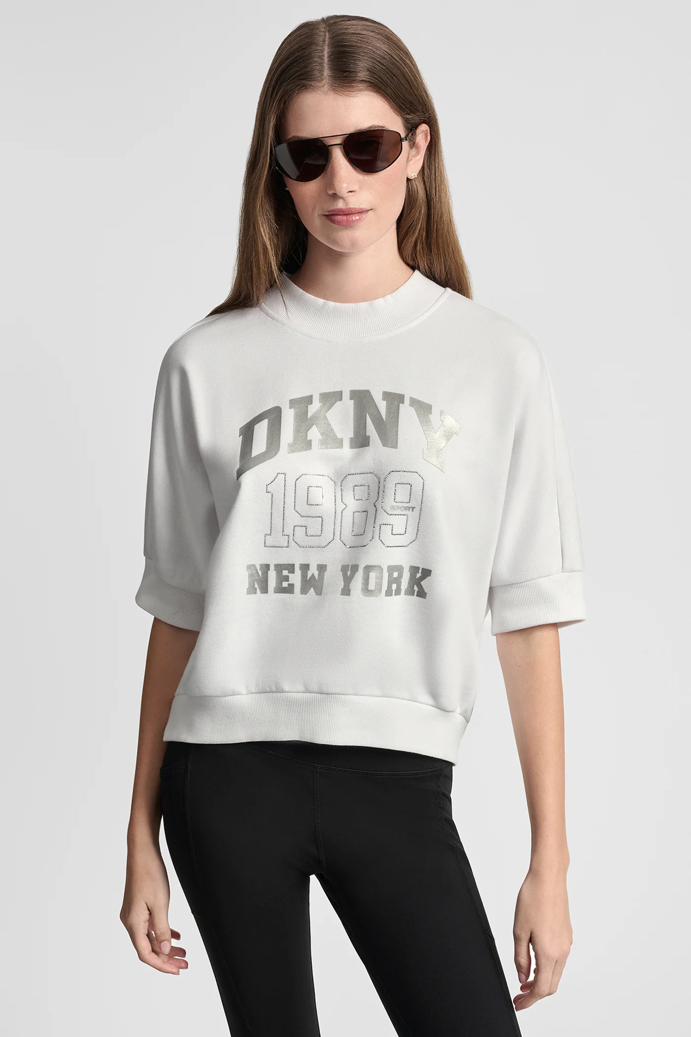 DKNY 1989 RHINESTUD LOGO PULLOVER