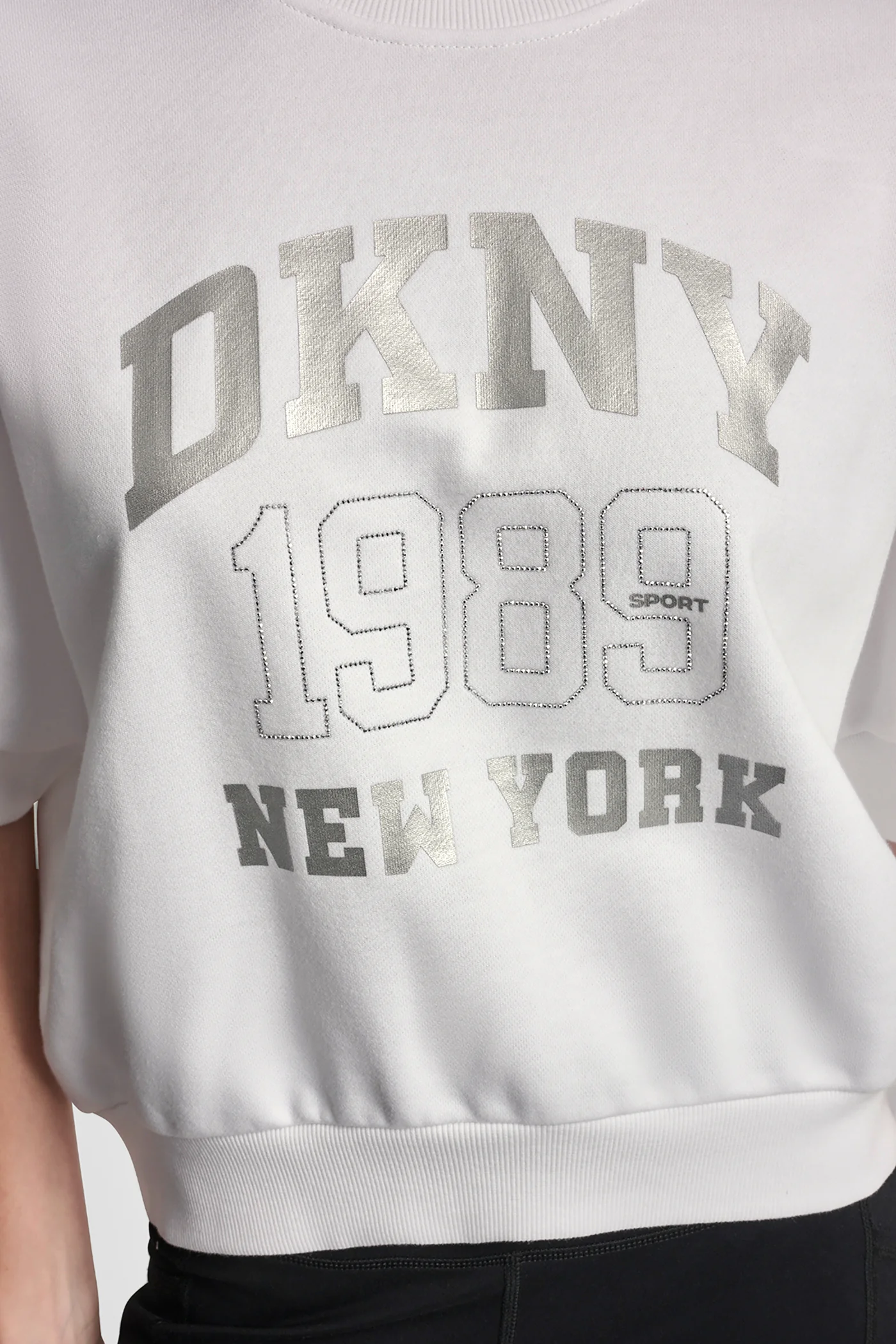 DKNY 1989 RHINESTUD LOGO PULLOVER - Image 5