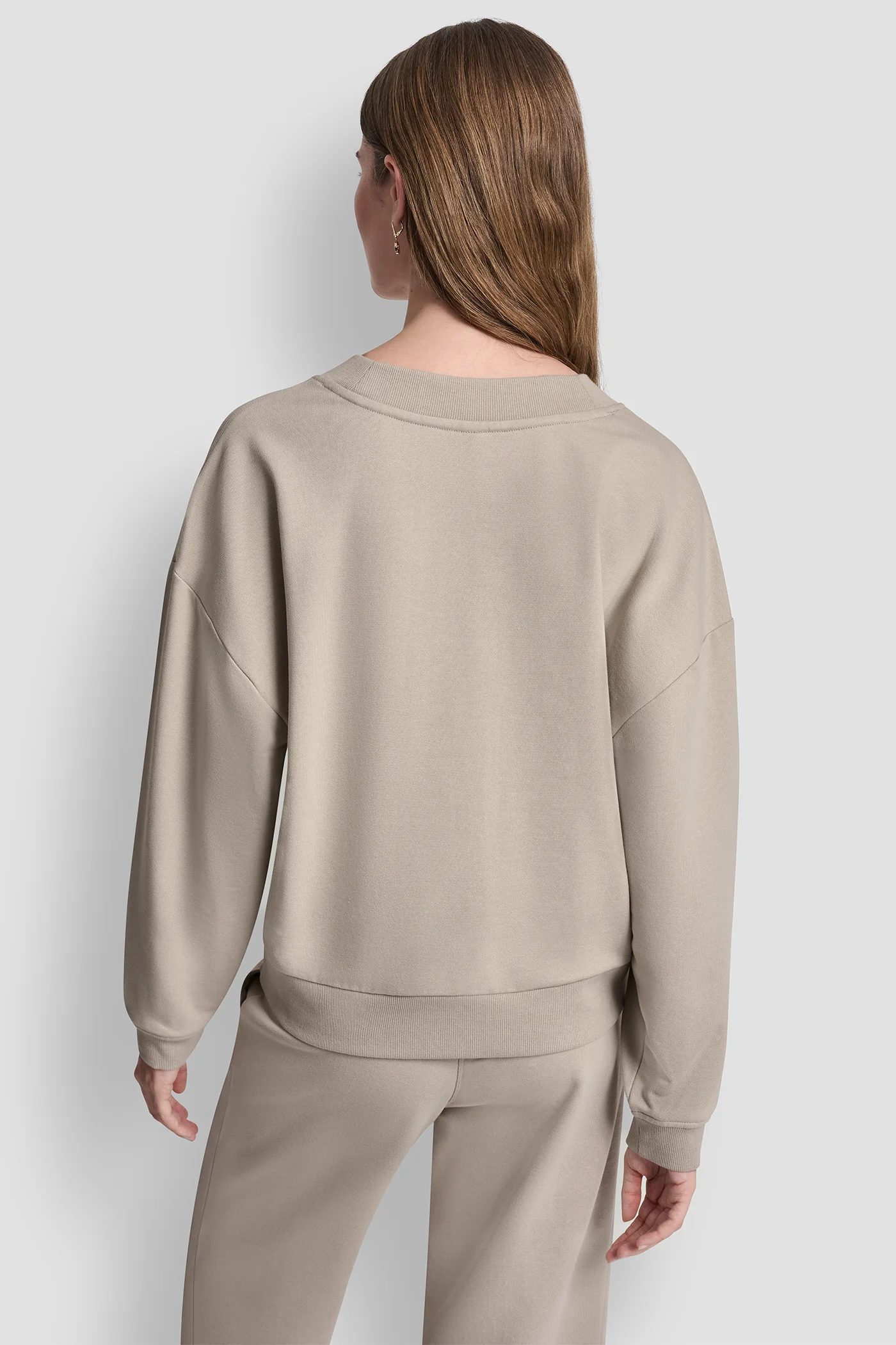 METALLIC BUBBLE LOGO V-NECK PULLOVER - Image 2