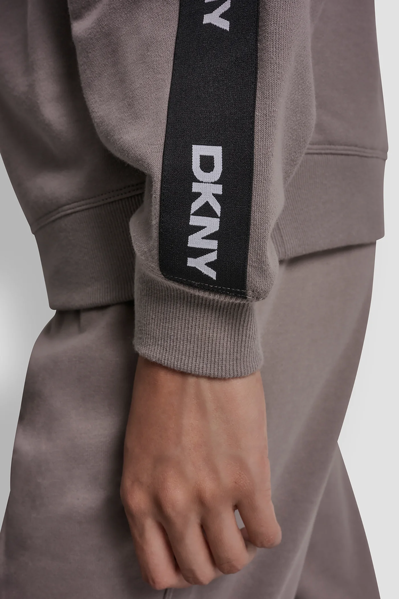 LOGO QUARTER-ZIP SWEATSHIRT - Image 7