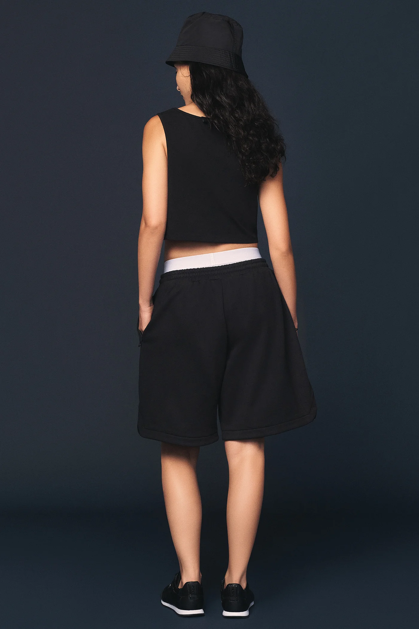DKNY X YANKEES EMBROIDERED SHORT - Image 4