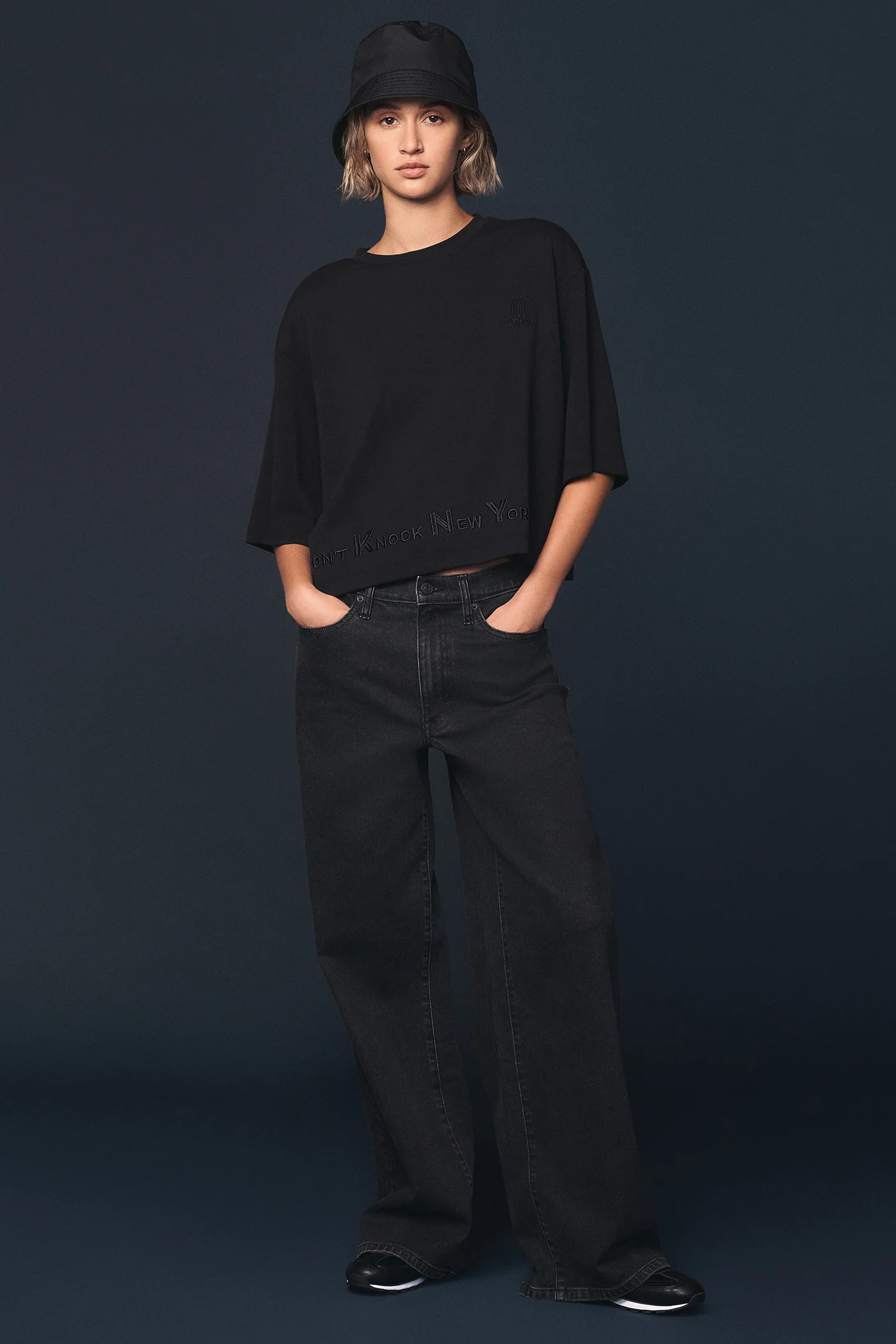 DKNY X YANKEES CROPPED TEE - Image 4