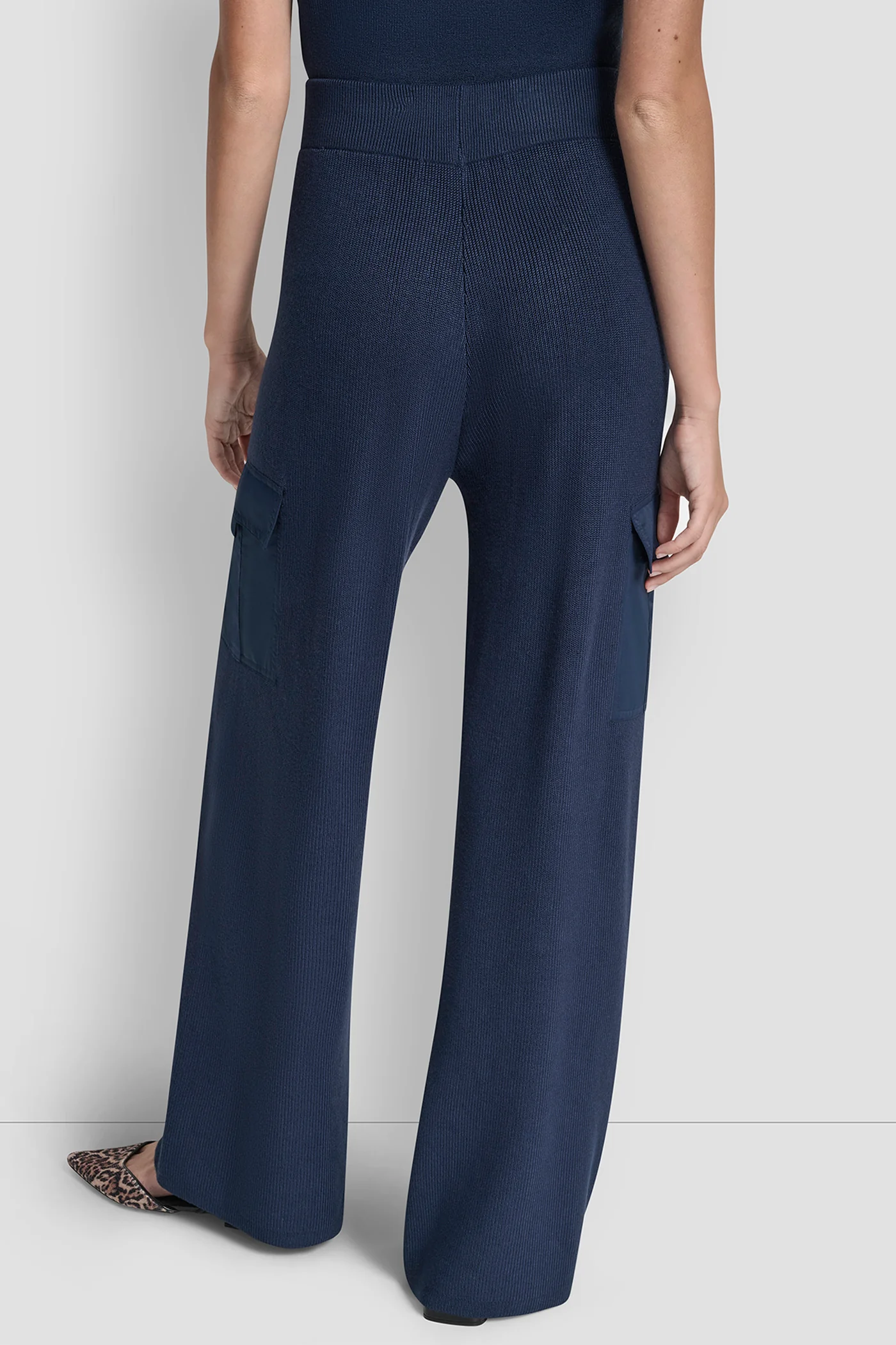 HIGH RISE CARGO SWEATER PANT - Image 3