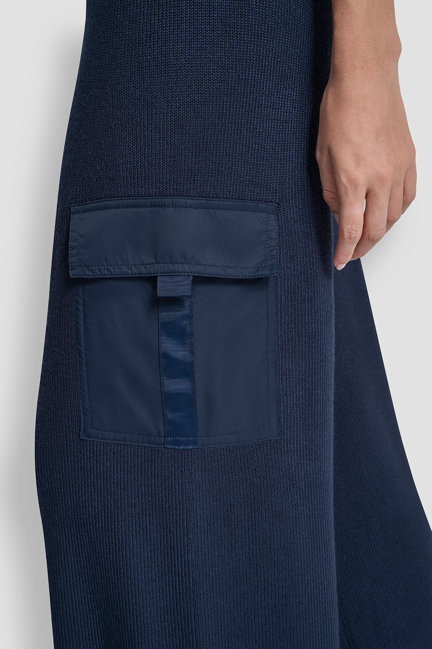 HIGH RISE CARGO SWEATER PANT - Image 4