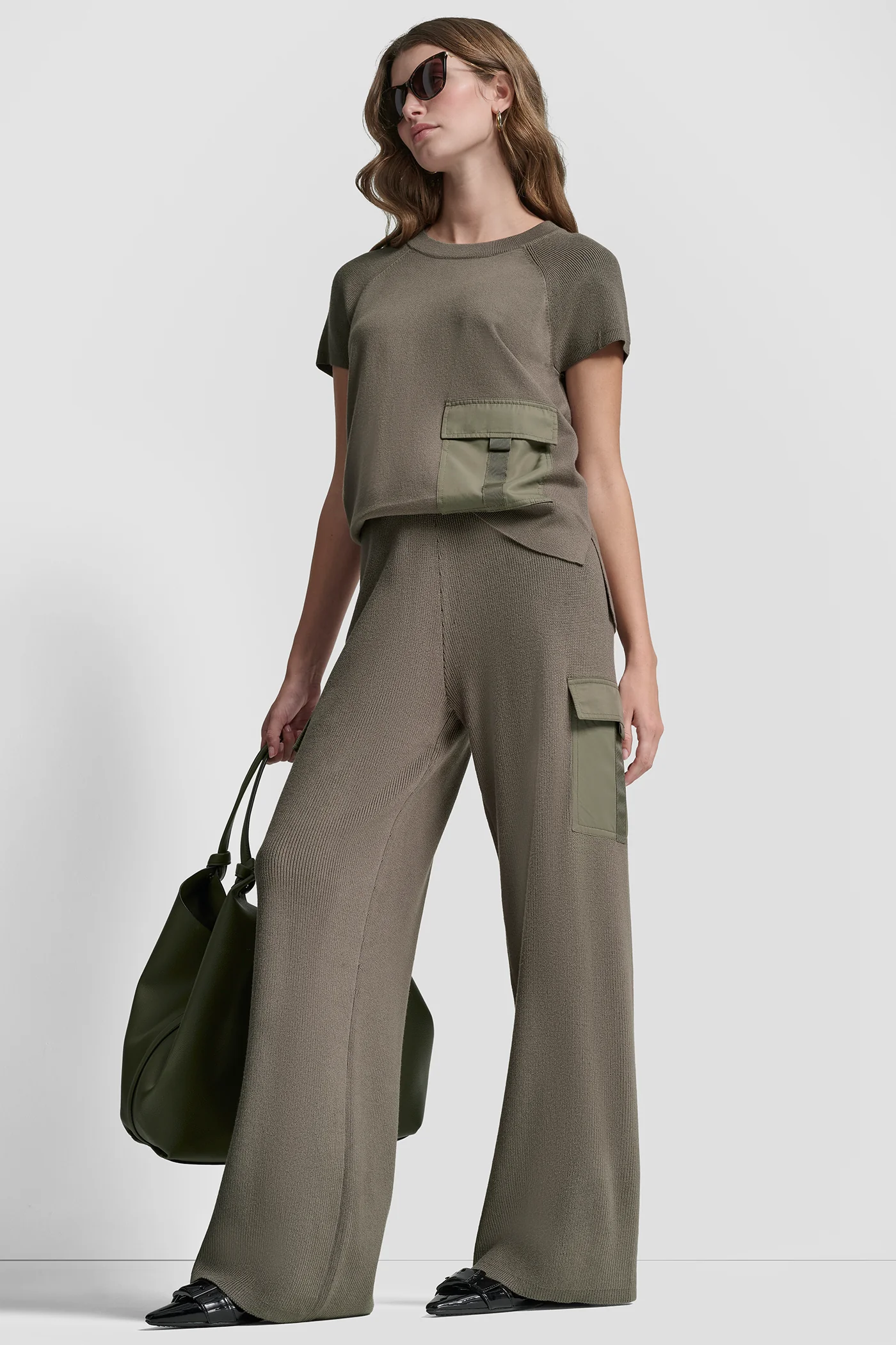 HIGH RISE CARGO SWEATER PANT