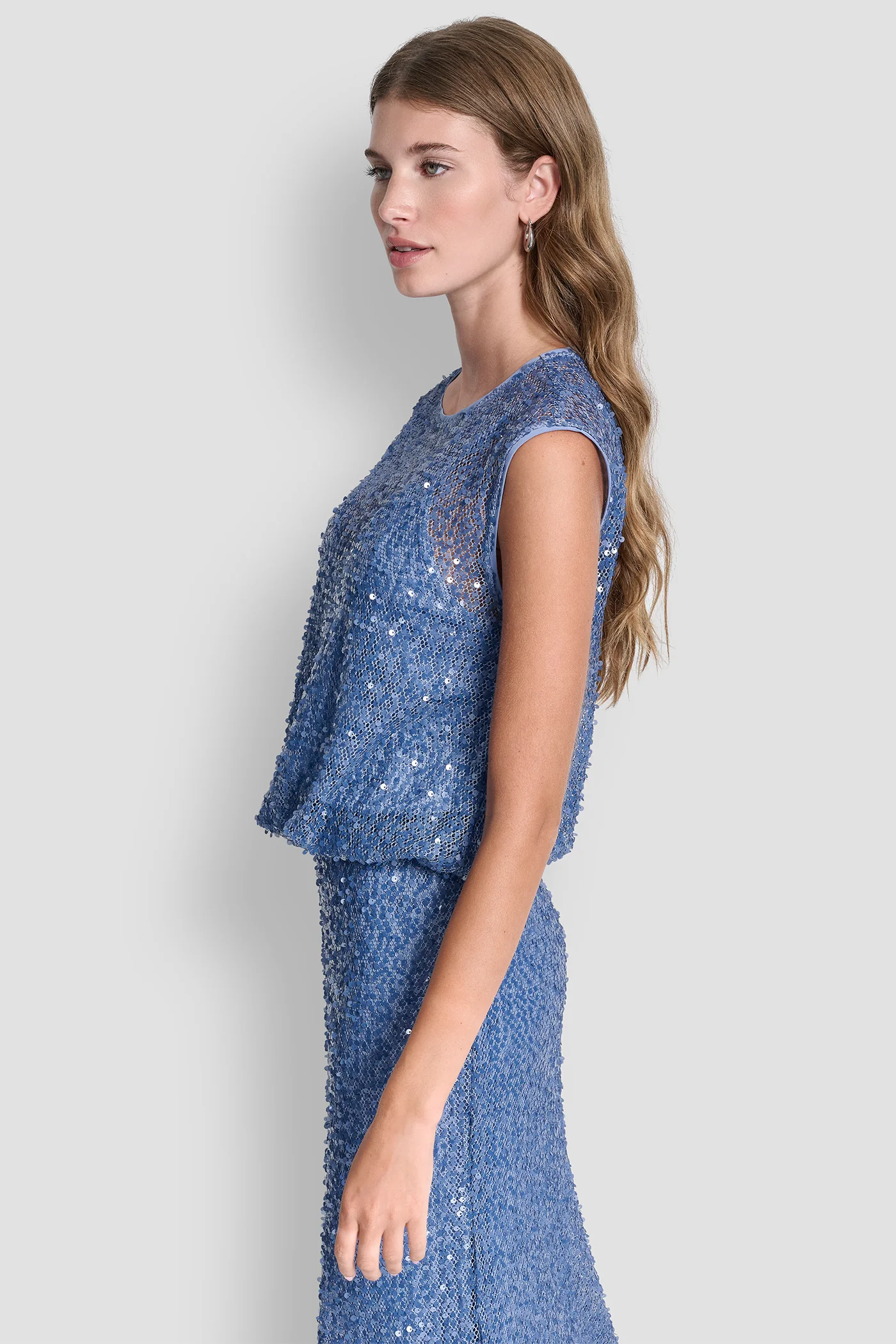 SLEEVELESS SEQUINED BUBBLE HEM SWEATER - Image 3