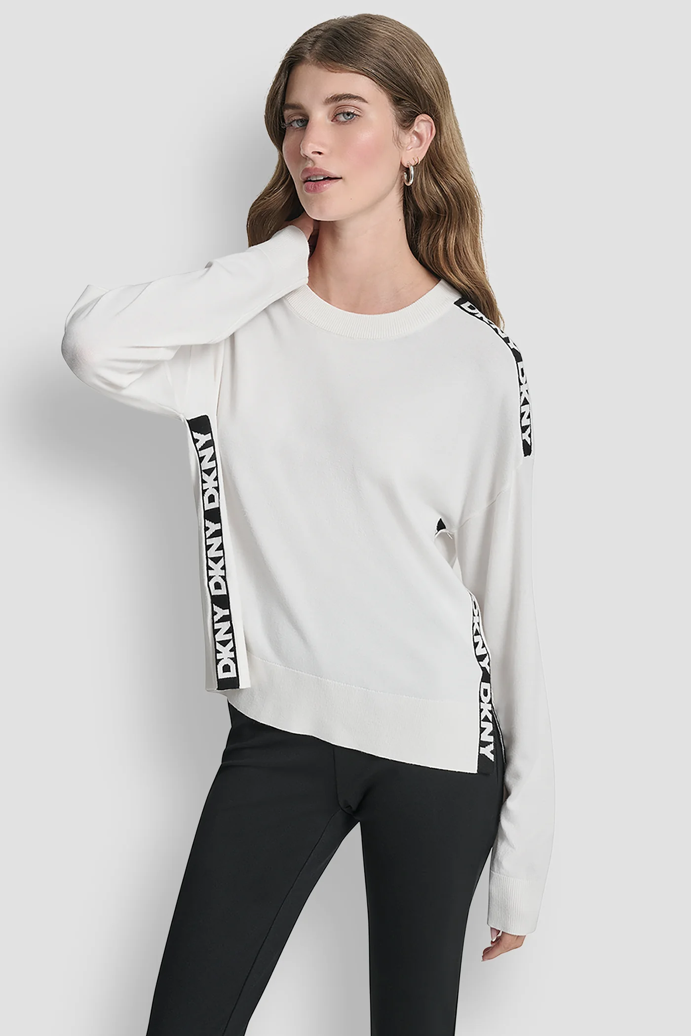LONG SLEEVE LOGO TAPE SWEATER
