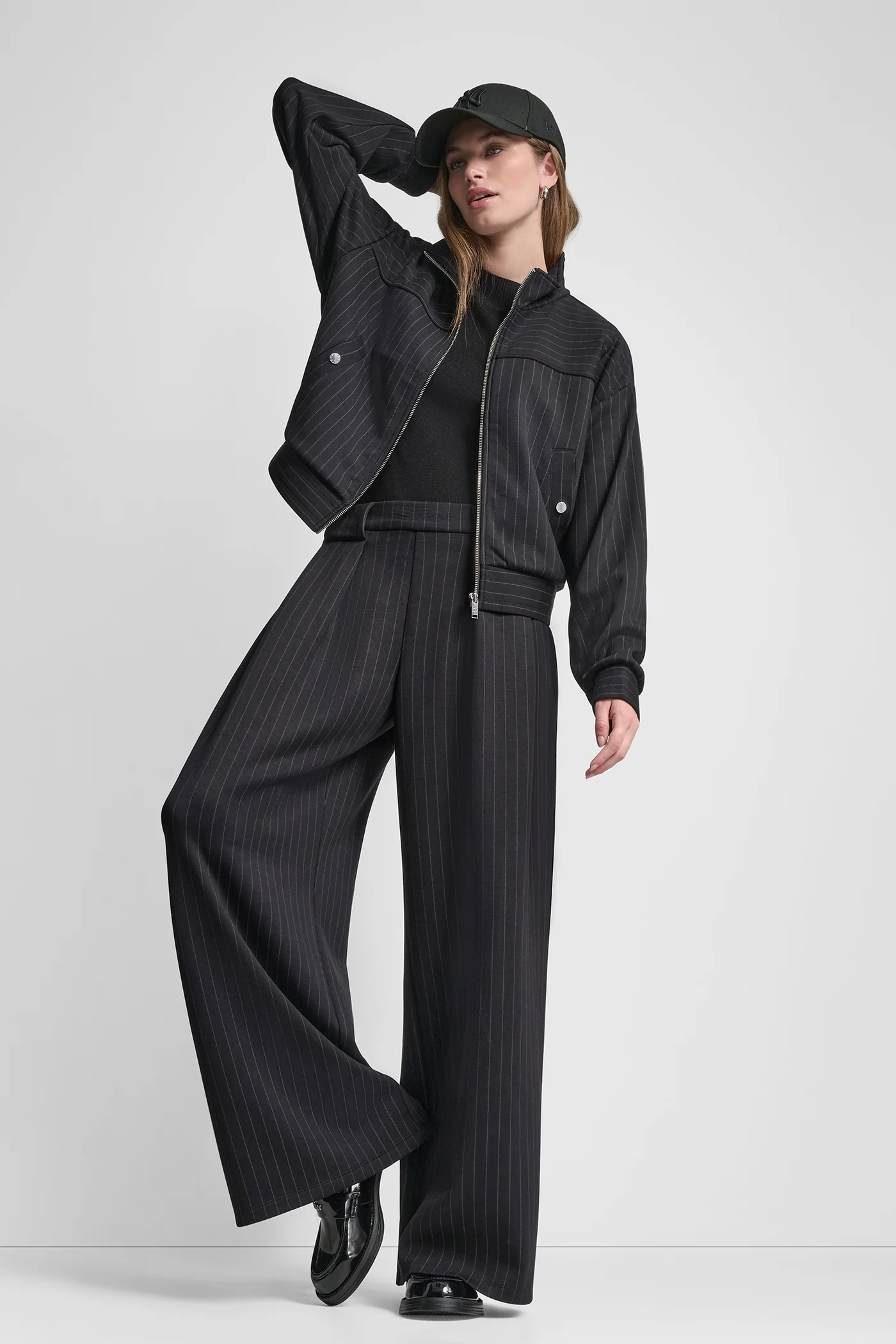 PINSTRIPE PLEATED PANT