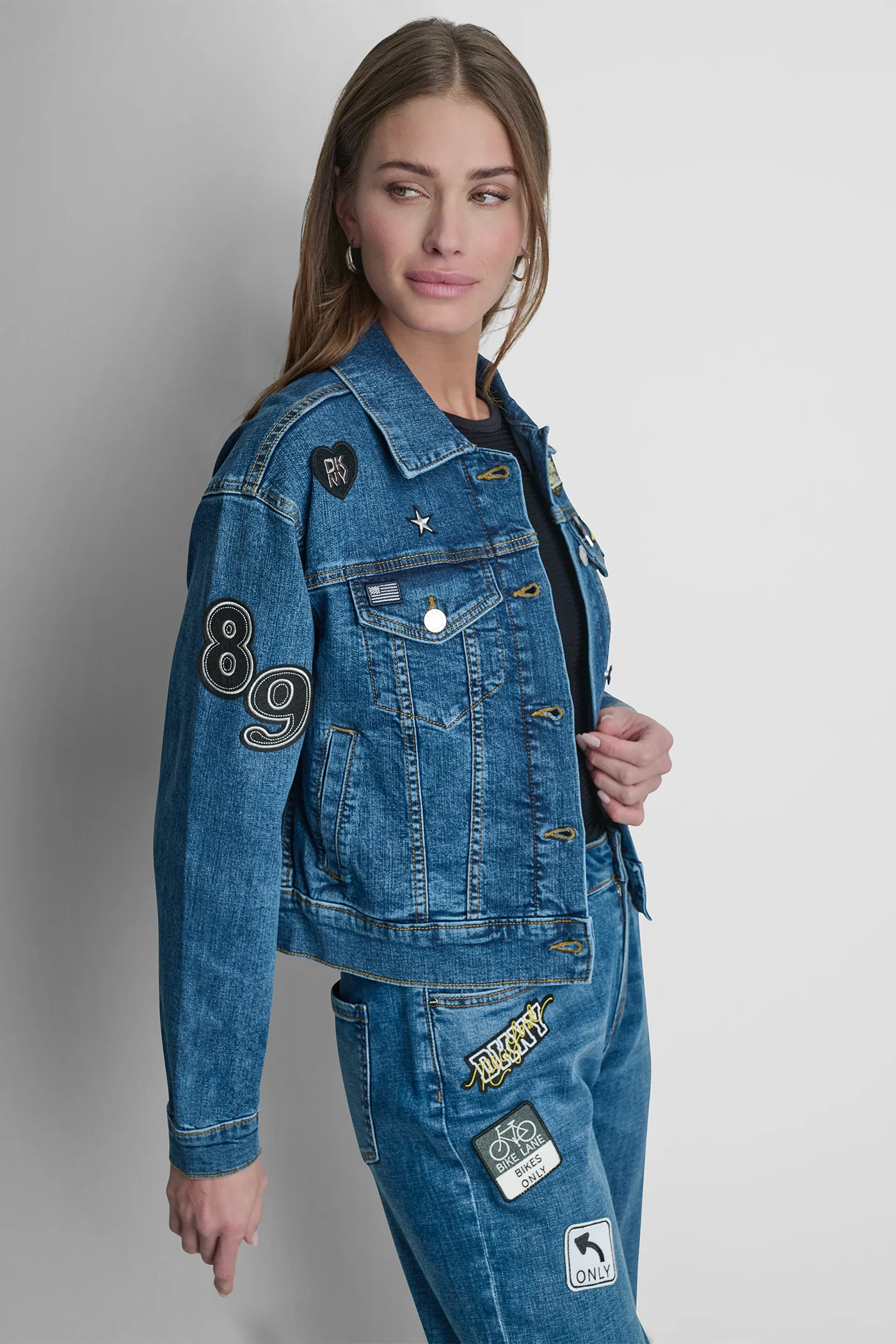 DENIM PINS & PATCHES TRUCKER JACKET - Image 4