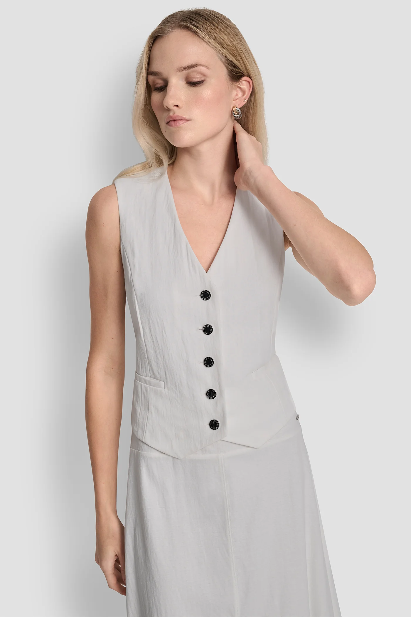 PIQUÉ BUTTON-FRONT VEST - Image 3