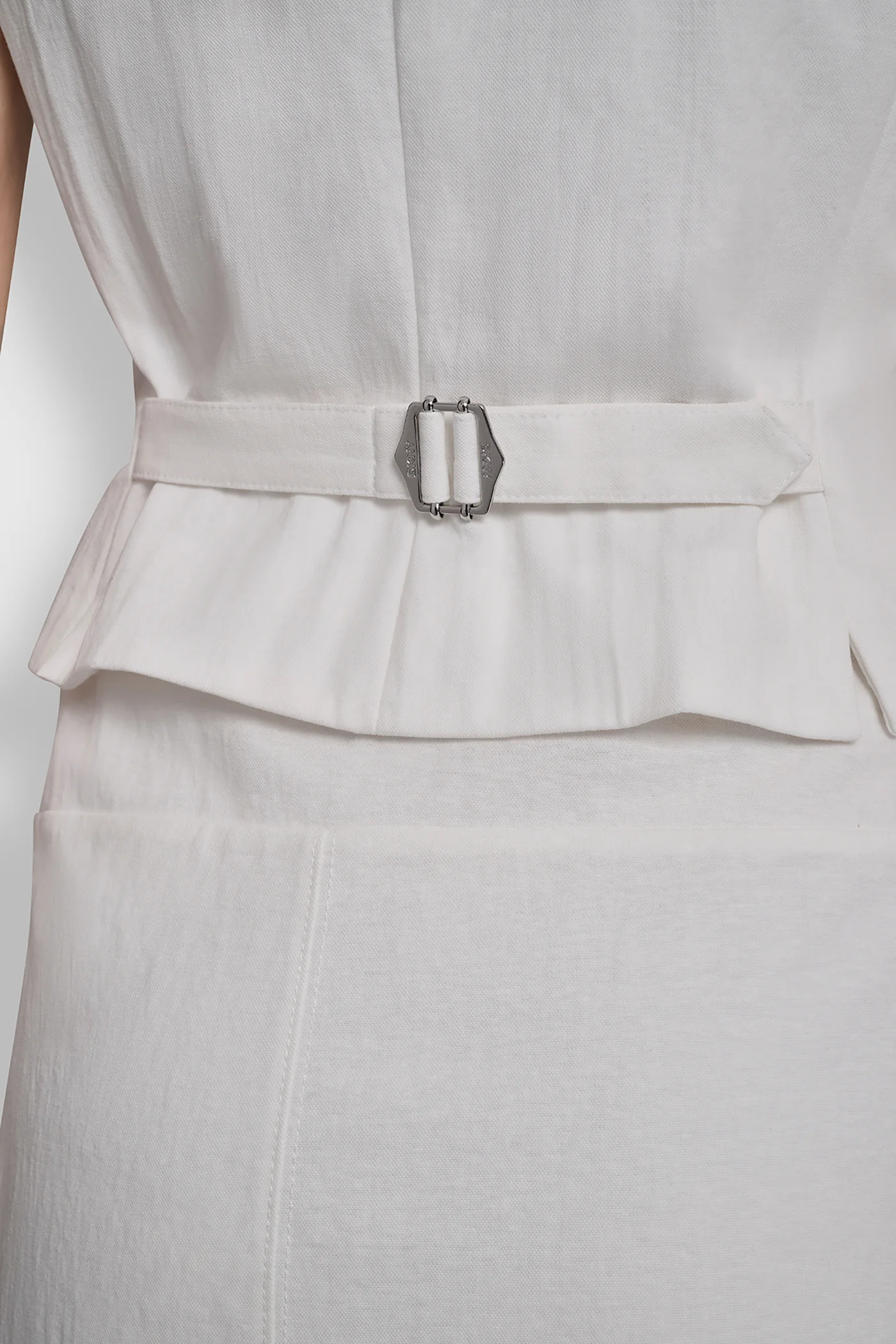 PIQUÉ BUTTON-FRONT VEST - Image 5