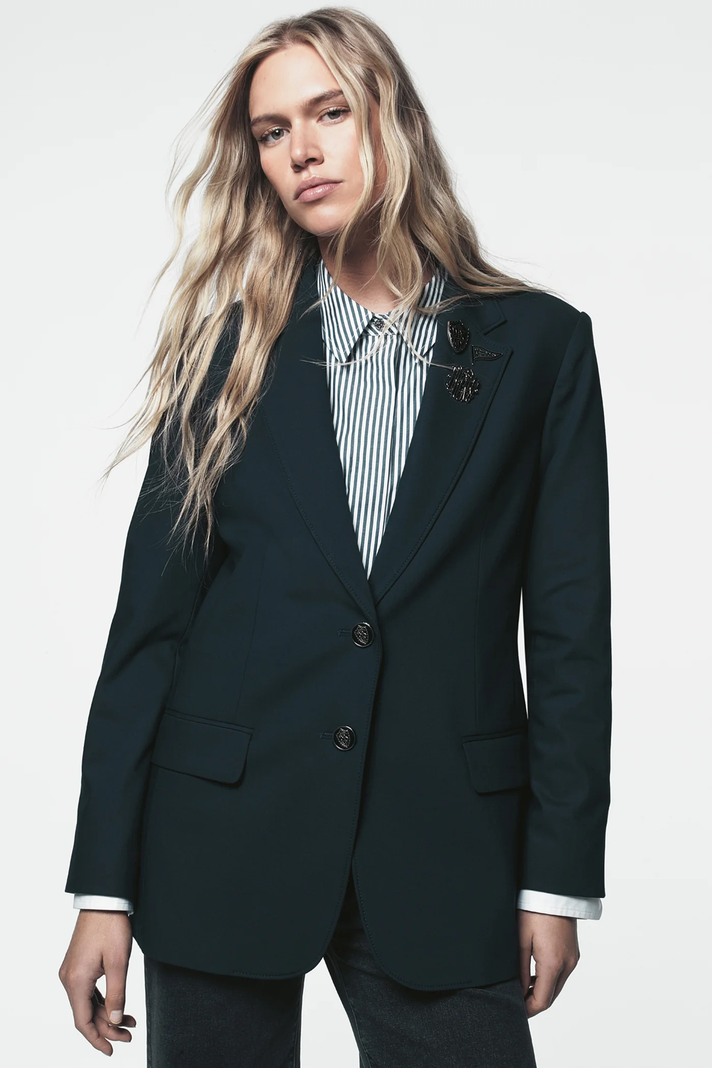 TWO BUTTON BLAZER